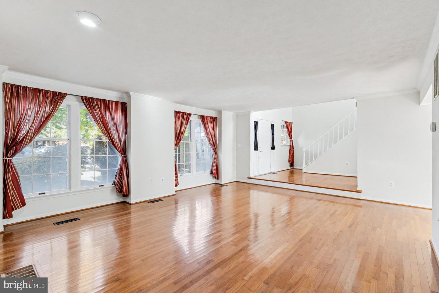 5503 TEAK CT, ALEXANDRIA, Virginia 22309, 4 Bedrooms Bedrooms, ,3 BathroomsBathrooms,Residential,For sale,5503 TEAK CT,VAFX2275536 MLS # VAFX2275536 5503 TEAK CT, ALEXANDRIA, Virginia 22309, 4 Bedrooms Bedrooms, ,3 BathroomsBathrooms,Residential,For sale,5503 TEAK CT,VAFX2275536 MLS # VAFX2275536
