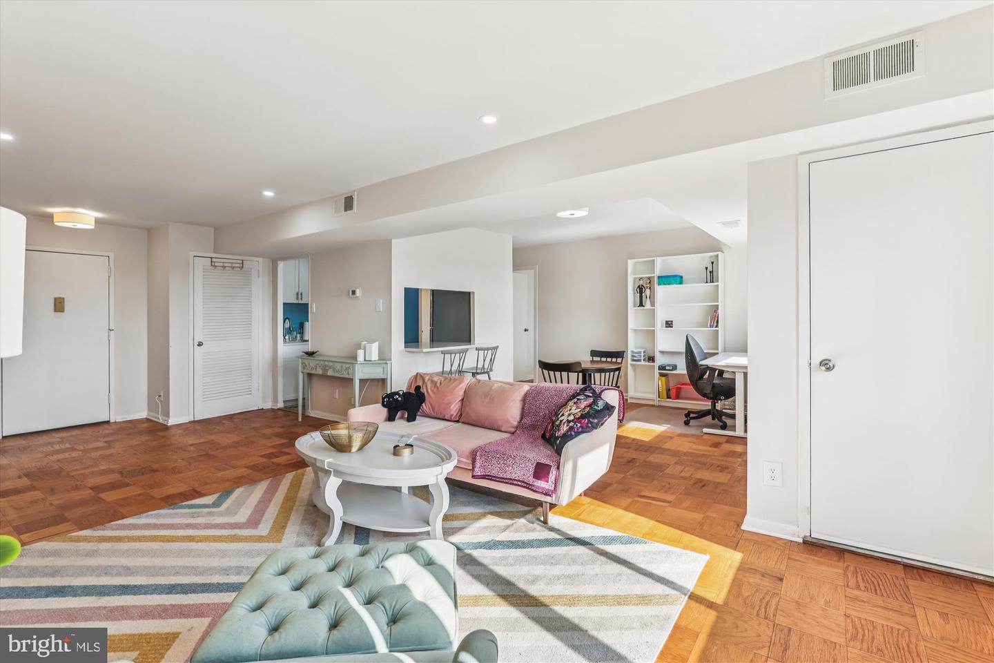 5340 HOLMES RUN PKWY #1119, ALEXANDRIA, Virginia 22304, 1 Bedroom Bedrooms, ,1 BathroomBathrooms,Residential,For sale,5340 HOLMES RUN PKWY #1119,VAAX2051020 MLS # VAAX2051020 5340 HOLMES RUN PKWY #1119, ALEXANDRIA, Virginia 22304, 1 Bedroom Bedrooms, ,1 BathroomBathrooms,Residential,For sale,5340 HOLMES RUN PKWY #1119,VAAX2051020 MLS # VAAX2051020