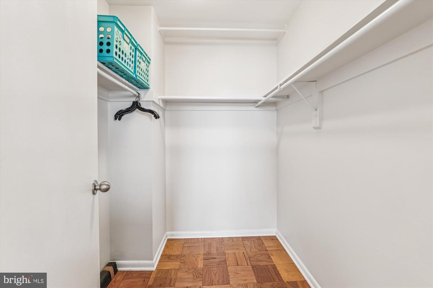 5340 HOLMES RUN PKWY #1119, ALEXANDRIA, Virginia 22304, 1 Bedroom Bedrooms, ,1 BathroomBathrooms,Residential,For sale,5340 HOLMES RUN PKWY #1119,VAAX2051020 MLS # VAAX2051020 5340 HOLMES RUN PKWY #1119, ALEXANDRIA, Virginia 22304, 1 Bedroom Bedrooms, ,1 BathroomBathrooms,Residential,For sale,5340 HOLMES RUN PKWY #1119,VAAX2051020 MLS # VAAX2051020
