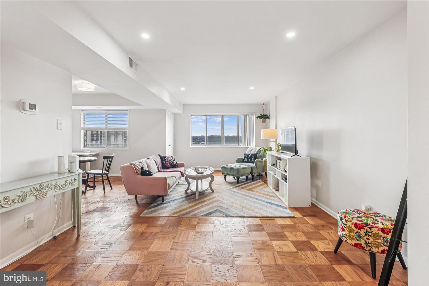 5340 HOLMES RUN PKWY #1119, ALEXANDRIA, Virginia 22304, 1 Bedroom Bedrooms, ,1 BathroomBathrooms,Residential,For sale,5340 HOLMES RUN PKWY #1119,VAAX2051020 MLS # VAAX2051020 5340 HOLMES RUN PKWY #1119, ALEXANDRIA, Virginia 22304, 1 Bedroom Bedrooms, ,1 BathroomBathrooms,Residential,For sale,5340 HOLMES RUN PKWY #1119,VAAX2051020 MLS # VAAX2051020