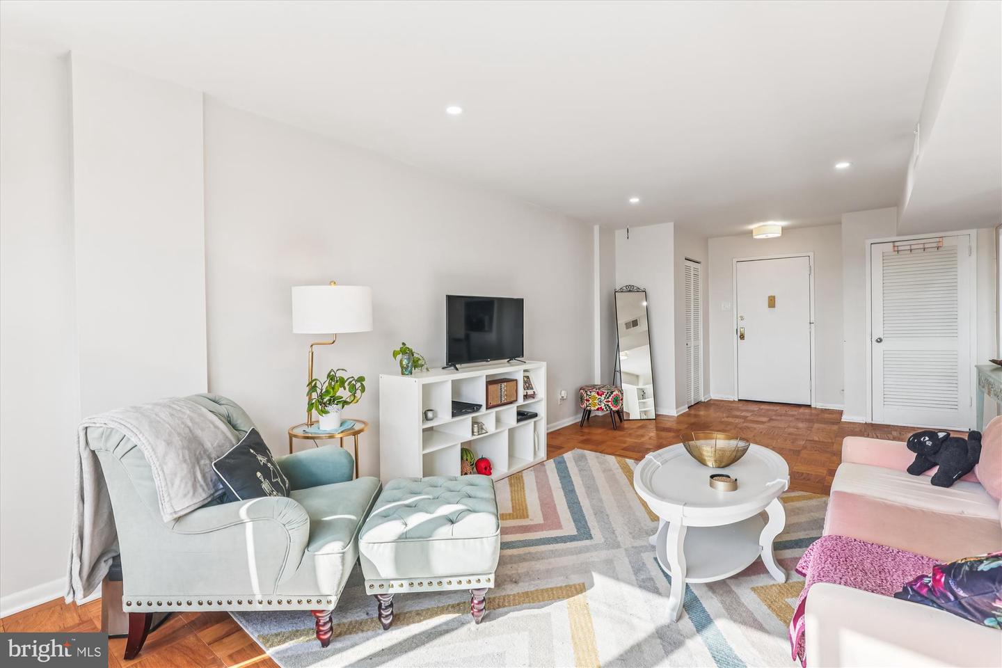 5340 HOLMES RUN PKWY #1119, ALEXANDRIA, Virginia 22304, 1 Bedroom Bedrooms, ,1 BathroomBathrooms,Residential,For sale,5340 HOLMES RUN PKWY #1119,VAAX2051020 MLS # VAAX2051020 5340 HOLMES RUN PKWY #1119, ALEXANDRIA, Virginia 22304, 1 Bedroom Bedrooms, ,1 BathroomBathrooms,Residential,For sale,5340 HOLMES RUN PKWY #1119,VAAX2051020 MLS # VAAX2051020