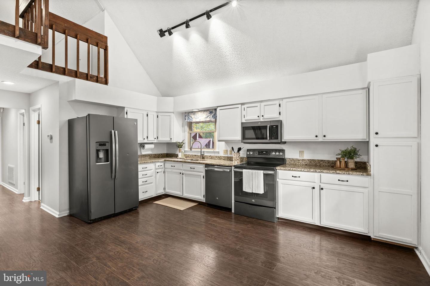 6184 RUNKLES GAP RD, ELKTON, Virginia 22827, 3 Bedrooms Bedrooms, ,2 BathroomsBathrooms,Residential,For sale,6184 RUNKLES GAP RD,VARO2002646 MLS # VARO2002646 6184 RUNKLES GAP RD, ELKTON, Virginia 22827, 3 Bedrooms Bedrooms, ,2 BathroomsBathrooms,Residential,For sale,6184 RUNKLES GAP RD,VARO2002646 MLS # VARO2002646