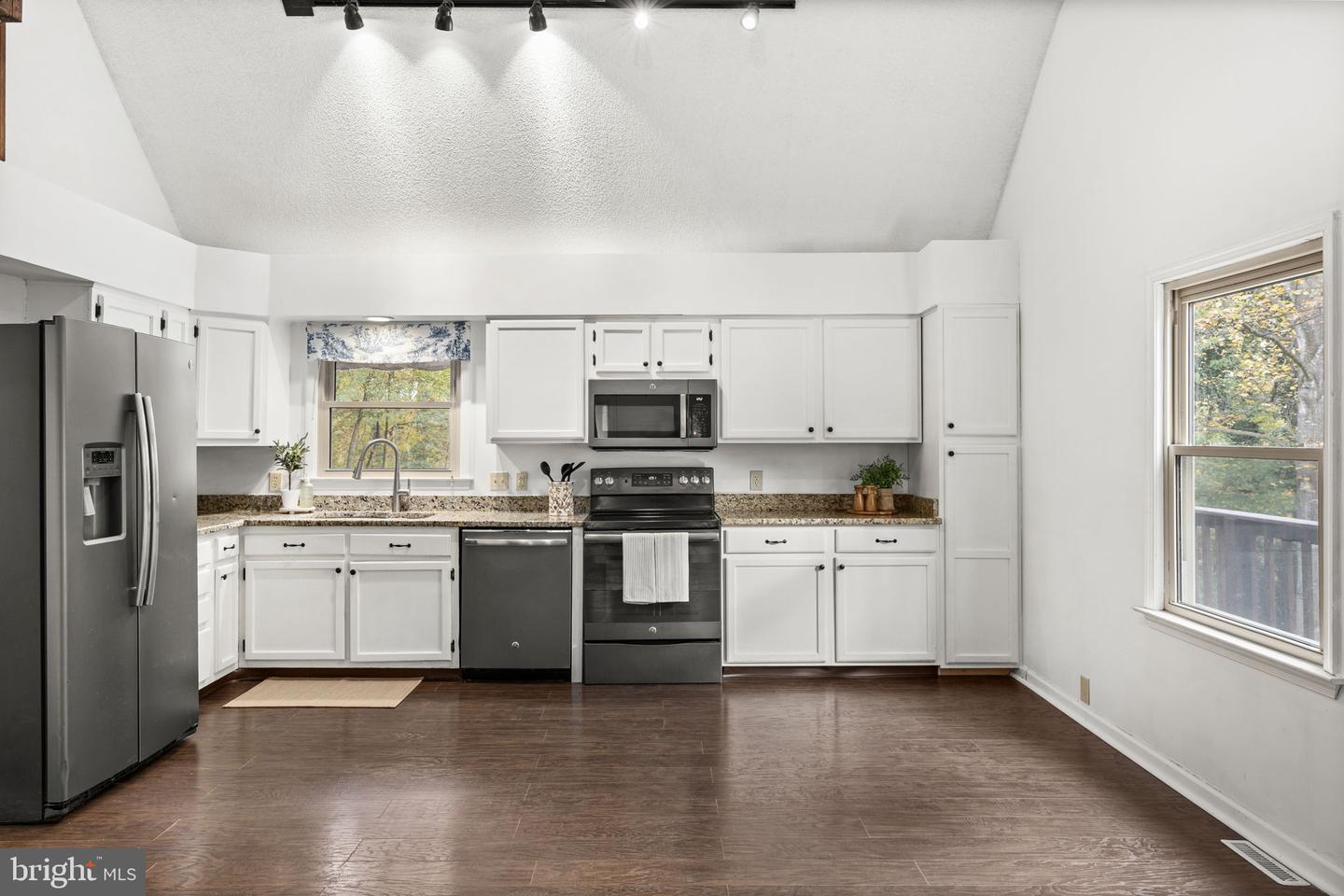 6184 RUNKLES GAP RD, ELKTON, Virginia 22827, 3 Bedrooms Bedrooms, ,2 BathroomsBathrooms,Residential,For sale,6184 RUNKLES GAP RD,VARO2002646 MLS # VARO2002646 6184 RUNKLES GAP RD, ELKTON, Virginia 22827, 3 Bedrooms Bedrooms, ,2 BathroomsBathrooms,Residential,For sale,6184 RUNKLES GAP RD,VARO2002646 MLS # VARO2002646