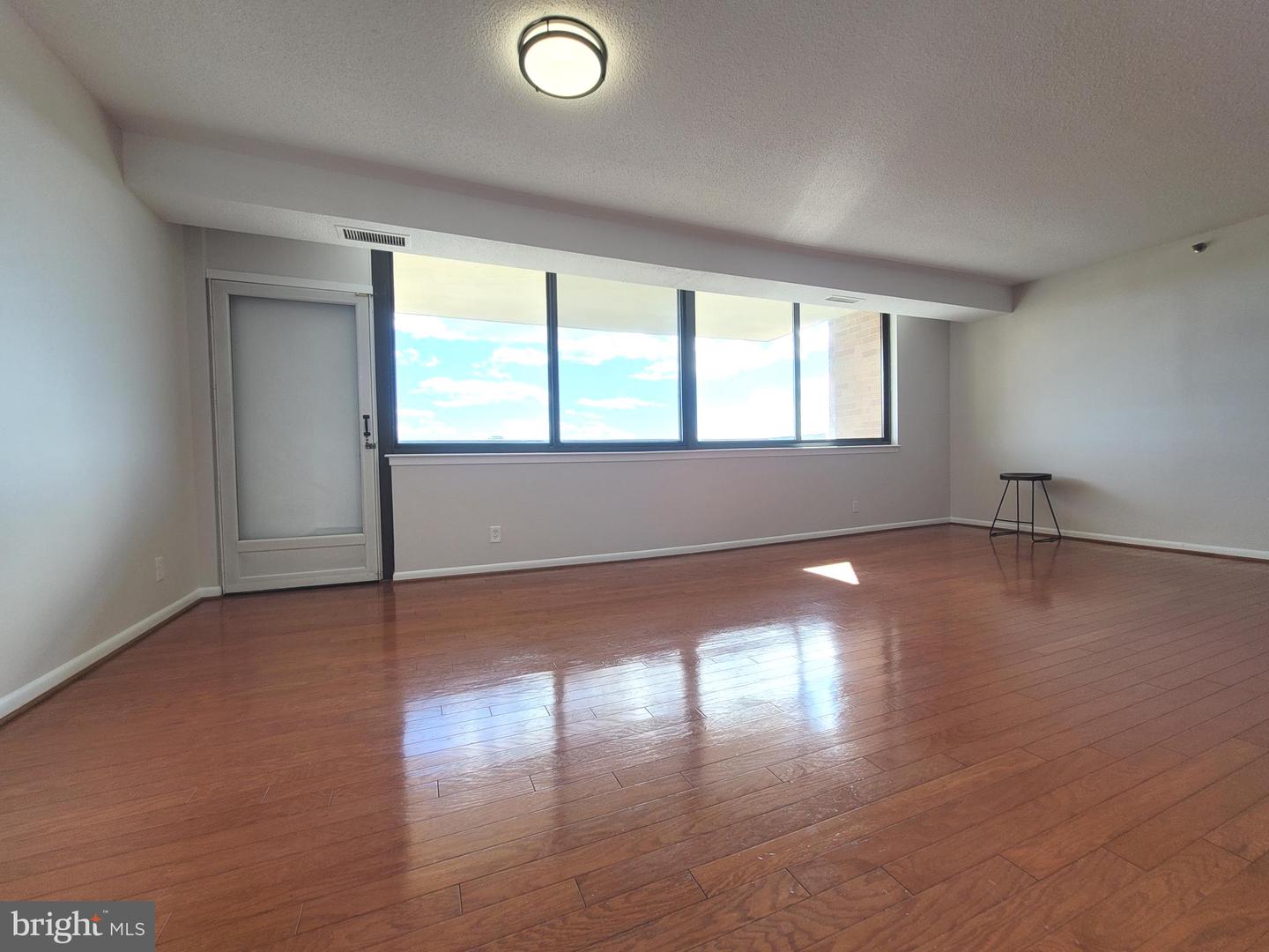 5501 SEMINARY RD #1107S, FALLS CHURCH, Virginia 22041, 2 Bedrooms Bedrooms, ,2 BathroomsBathrooms,Residential,For sale,5501 SEMINARY RD #1107S,VAFX2275294 MLS # VAFX2275294 5501 SEMINARY RD #1107S, FALLS CHURCH, Virginia 22041, 2 Bedrooms Bedrooms, ,2 BathroomsBathrooms,Residential,For sale,5501 SEMINARY RD #1107S,VAFX2275294 MLS # VAFX2275294