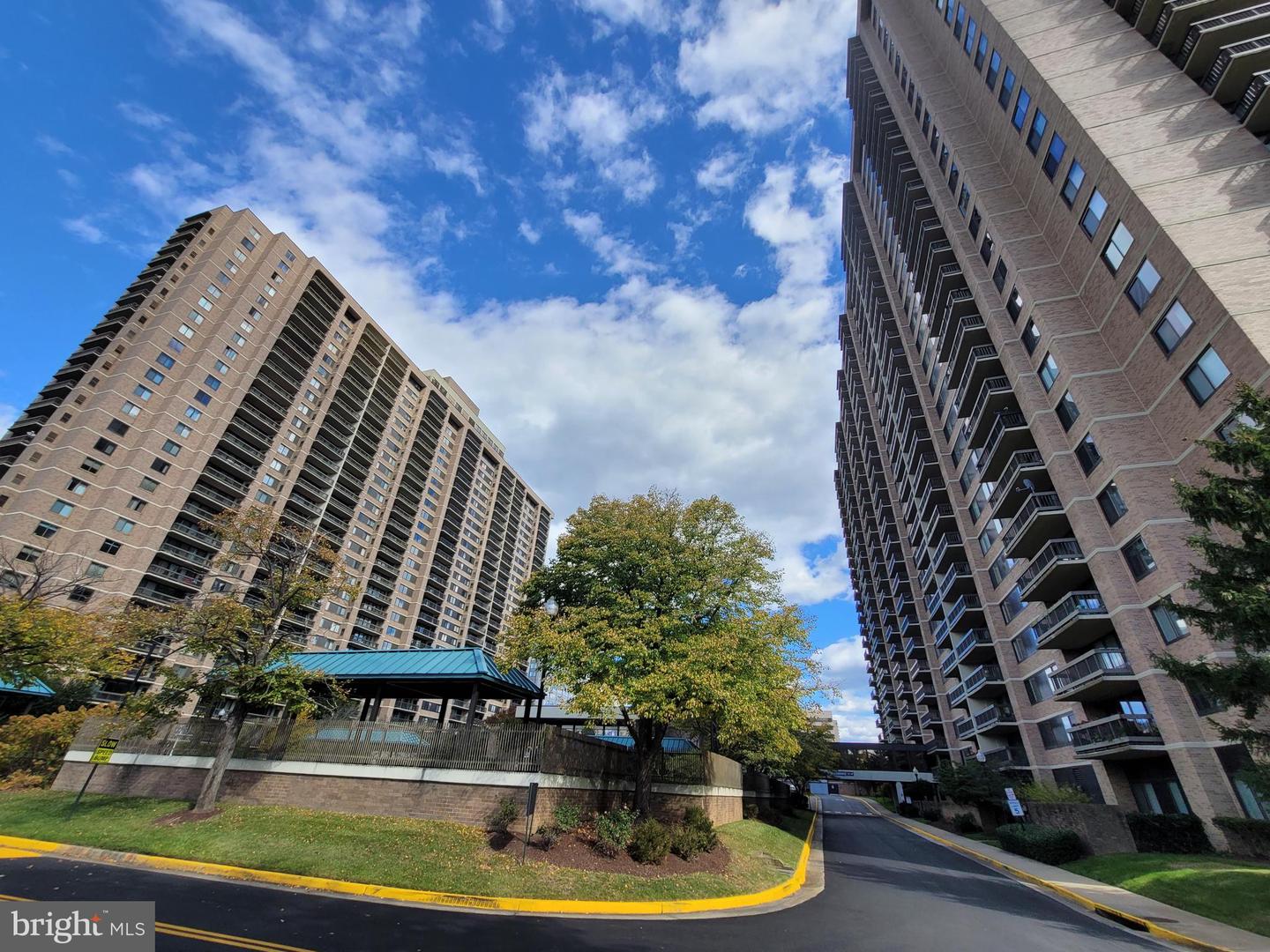 5501 SEMINARY RD #1107S, FALLS CHURCH, Virginia 22041, 2 Bedrooms Bedrooms, ,2 BathroomsBathrooms,Residential,For sale,5501 SEMINARY RD #1107S,VAFX2275294 MLS # VAFX2275294 5501 SEMINARY RD #1107S, FALLS CHURCH, Virginia 22041, 2 Bedrooms Bedrooms, ,2 BathroomsBathrooms,Residential,For sale,5501 SEMINARY RD #1107S,VAFX2275294 MLS # VAFX2275294