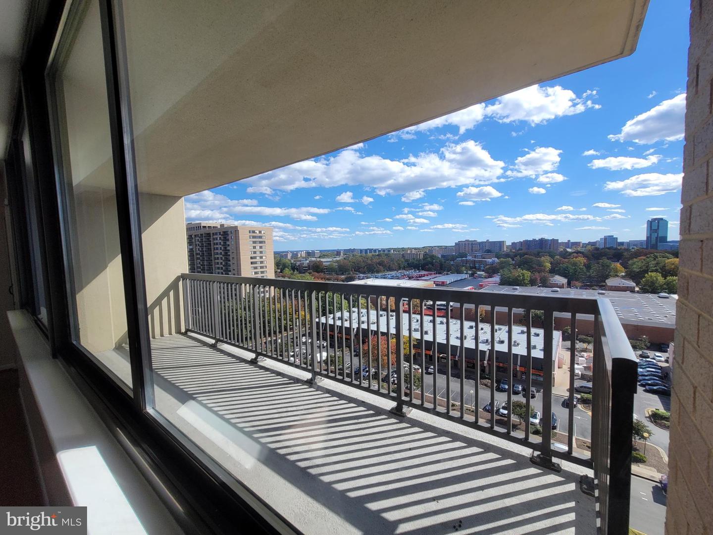 5501 SEMINARY RD #1107S, FALLS CHURCH, Virginia 22041, 2 Bedrooms Bedrooms, ,2 BathroomsBathrooms,Residential,For sale,5501 SEMINARY RD #1107S,VAFX2275294 MLS # VAFX2275294 5501 SEMINARY RD #1107S, FALLS CHURCH, Virginia 22041, 2 Bedrooms Bedrooms, ,2 BathroomsBathrooms,Residential,For sale,5501 SEMINARY RD #1107S,VAFX2275294 MLS # VAFX2275294