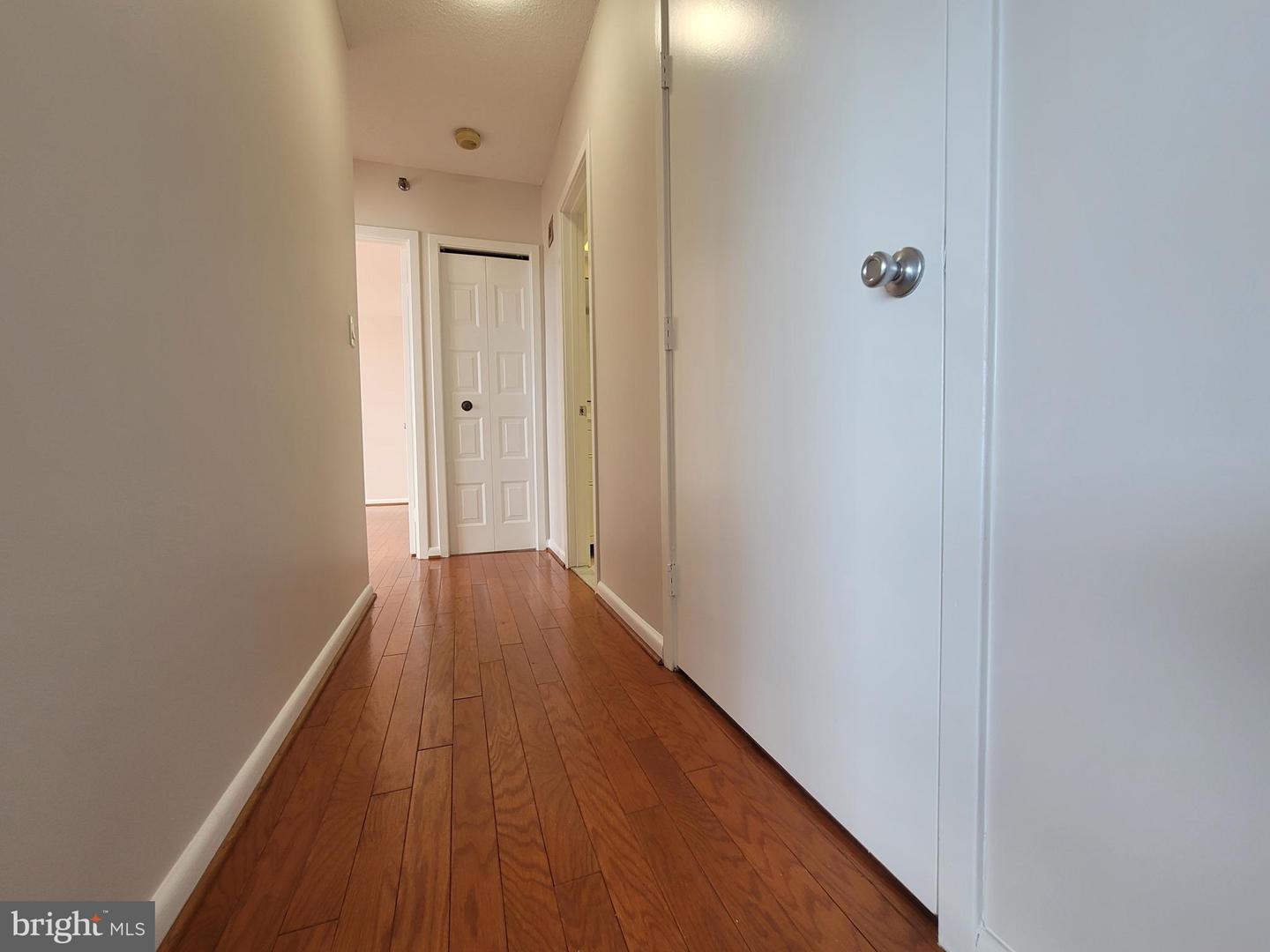 5501 SEMINARY RD #1107S, FALLS CHURCH, Virginia 22041, 2 Bedrooms Bedrooms, ,2 BathroomsBathrooms,Residential,For sale,5501 SEMINARY RD #1107S,VAFX2275294 MLS # VAFX2275294 5501 SEMINARY RD #1107S, FALLS CHURCH, Virginia 22041, 2 Bedrooms Bedrooms, ,2 BathroomsBathrooms,Residential,For sale,5501 SEMINARY RD #1107S,VAFX2275294 MLS # VAFX2275294