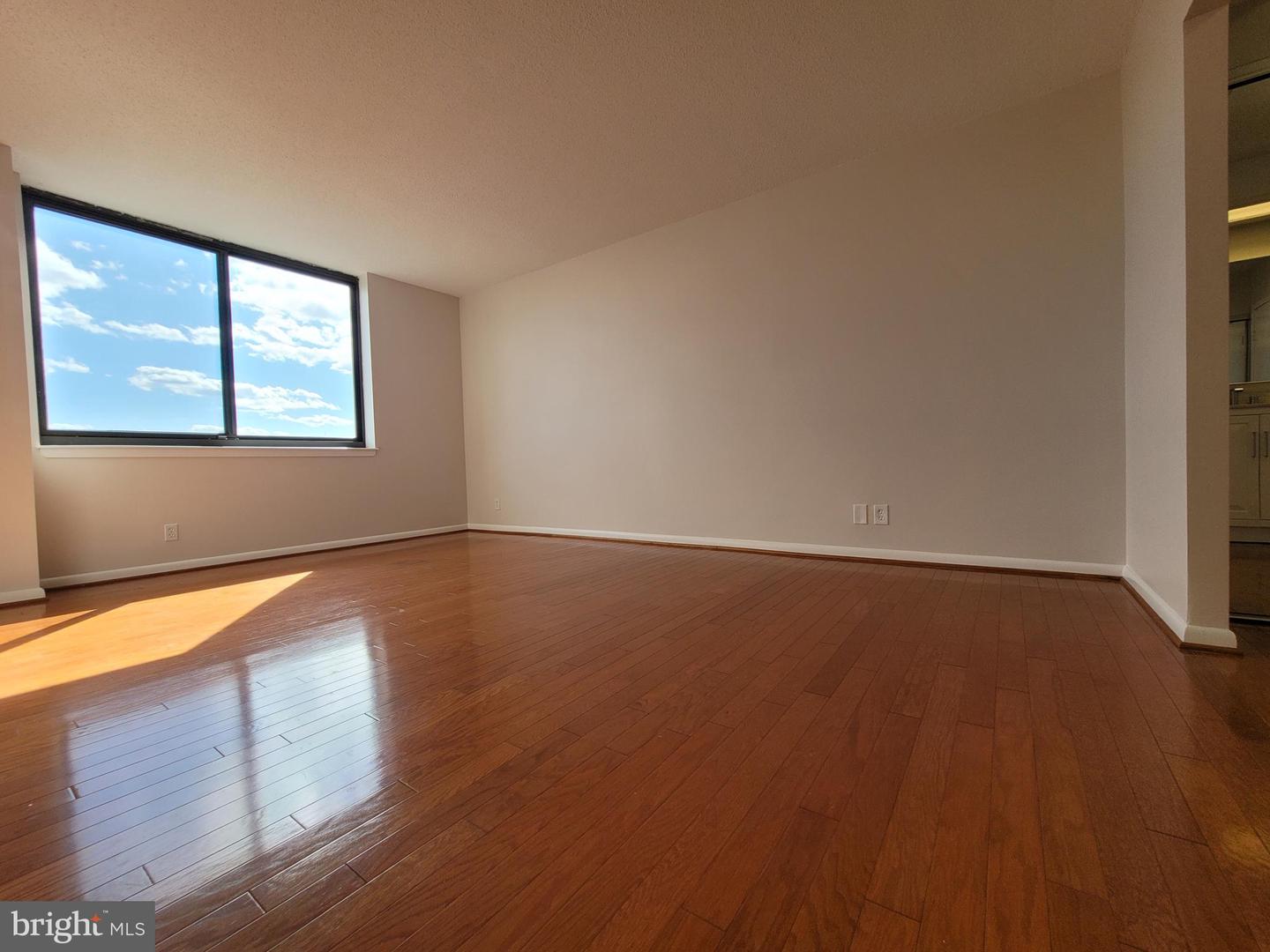 5501 SEMINARY RD #1107S, FALLS CHURCH, Virginia 22041, 2 Bedrooms Bedrooms, ,2 BathroomsBathrooms,Residential,For sale,5501 SEMINARY RD #1107S,VAFX2275294 MLS # VAFX2275294 5501 SEMINARY RD #1107S, FALLS CHURCH, Virginia 22041, 2 Bedrooms Bedrooms, ,2 BathroomsBathrooms,Residential,For sale,5501 SEMINARY RD #1107S,VAFX2275294 MLS # VAFX2275294