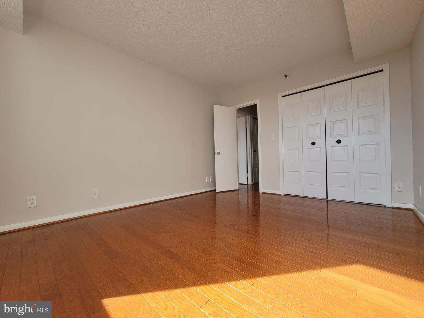 5501 SEMINARY RD #1107S, FALLS CHURCH, Virginia 22041, 2 Bedrooms Bedrooms, ,2 BathroomsBathrooms,Residential,For sale,5501 SEMINARY RD #1107S,VAFX2275294 MLS # VAFX2275294 5501 SEMINARY RD #1107S, FALLS CHURCH, Virginia 22041, 2 Bedrooms Bedrooms, ,2 BathroomsBathrooms,Residential,For sale,5501 SEMINARY RD #1107S,VAFX2275294 MLS # VAFX2275294