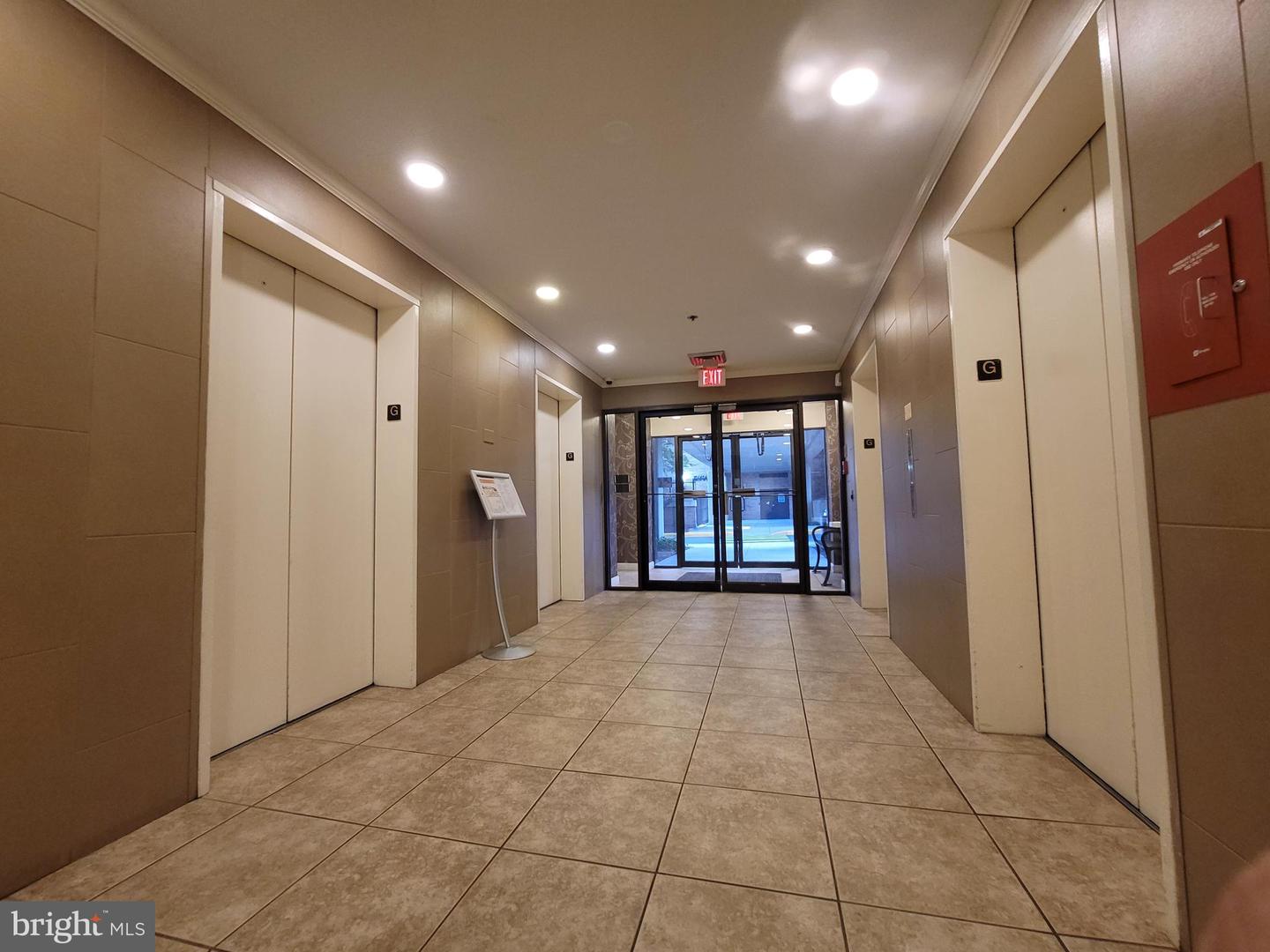 5501 SEMINARY RD #1107S, FALLS CHURCH, Virginia 22041, 2 Bedrooms Bedrooms, ,2 BathroomsBathrooms,Residential,For sale,5501 SEMINARY RD #1107S,VAFX2275294 MLS # VAFX2275294 5501 SEMINARY RD #1107S, FALLS CHURCH, Virginia 22041, 2 Bedrooms Bedrooms, ,2 BathroomsBathrooms,Residential,For sale,5501 SEMINARY RD #1107S,VAFX2275294 MLS # VAFX2275294