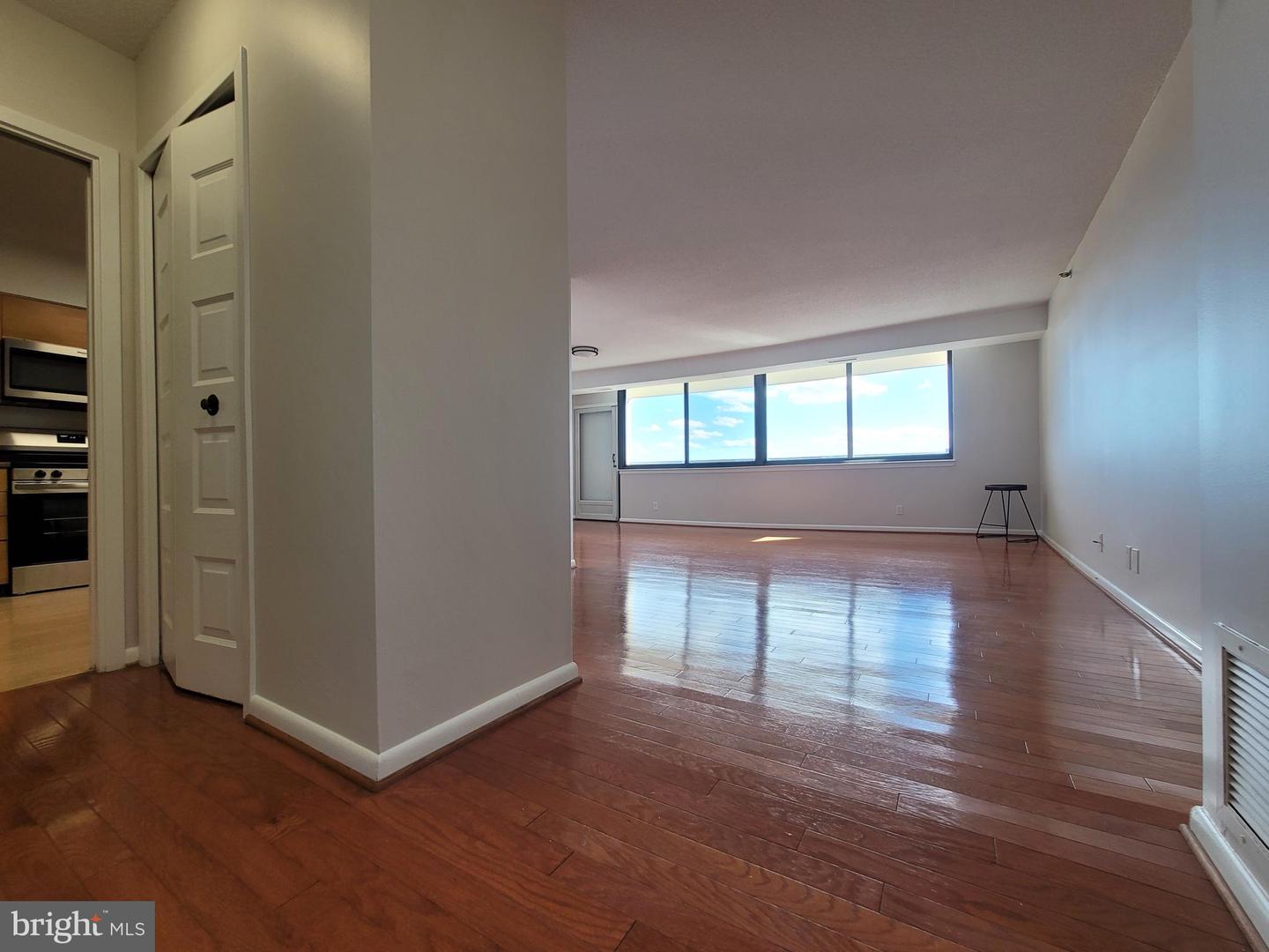 5501 SEMINARY RD #1107S, FALLS CHURCH, Virginia 22041, 2 Bedrooms Bedrooms, ,2 BathroomsBathrooms,Residential,For sale,5501 SEMINARY RD #1107S,VAFX2275294 MLS # VAFX2275294 5501 SEMINARY RD #1107S, FALLS CHURCH, Virginia 22041, 2 Bedrooms Bedrooms, ,2 BathroomsBathrooms,Residential,For sale,5501 SEMINARY RD #1107S,VAFX2275294 MLS # VAFX2275294
