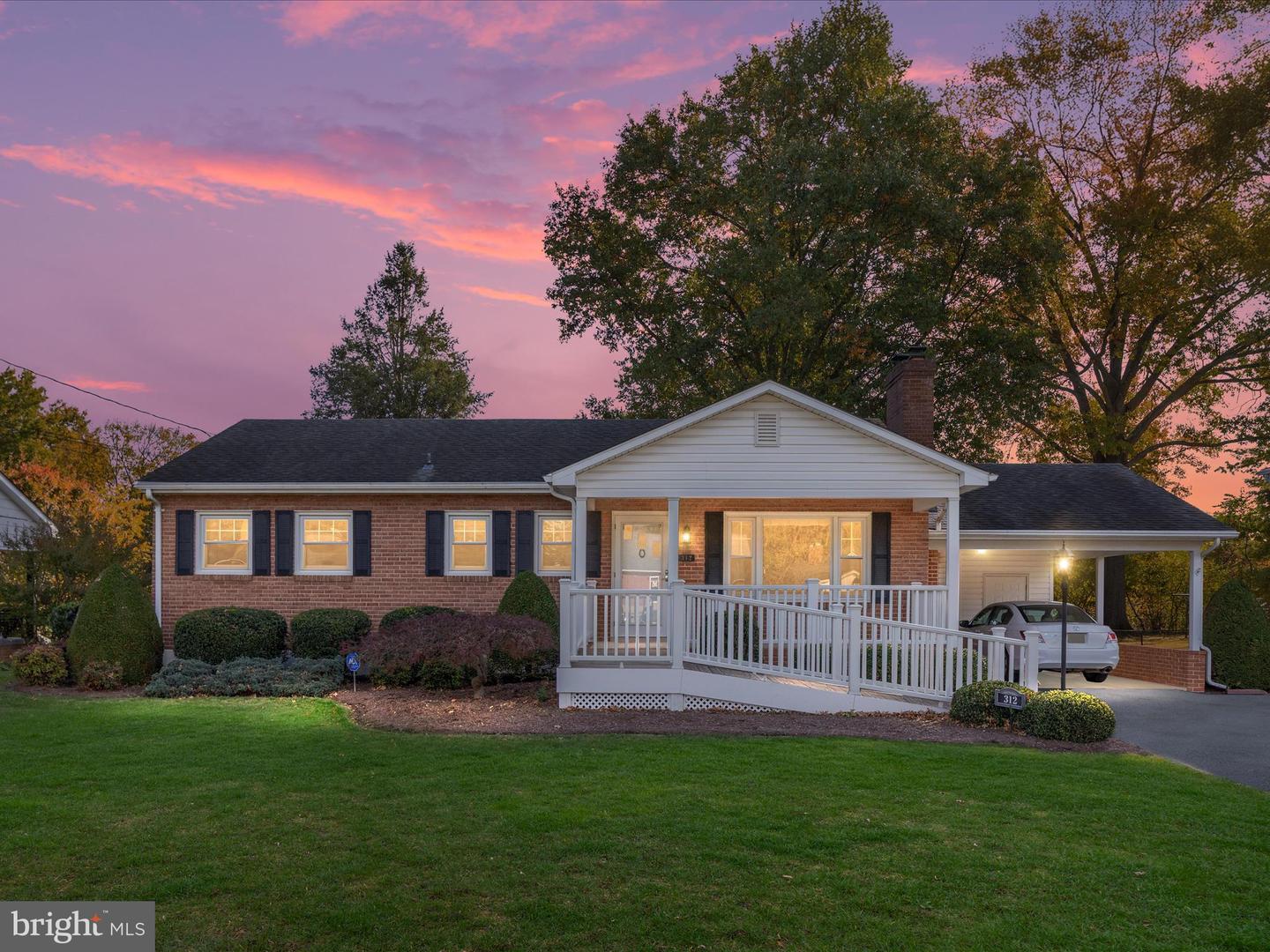 312 FOX DR, WINCHESTER, Virginia 22601, 3 Bedrooms Bedrooms, ,1 BathroomBathrooms,Residential,For sale,312 FOX DR,VAWI2009300 MLS # VAWI2009300 312 FOX DR, WINCHESTER, Virginia 22601, 3 Bedrooms Bedrooms, ,1 BathroomBathrooms,Residential,For sale,312 FOX DR,VAWI2009300 MLS # VAWI2009300