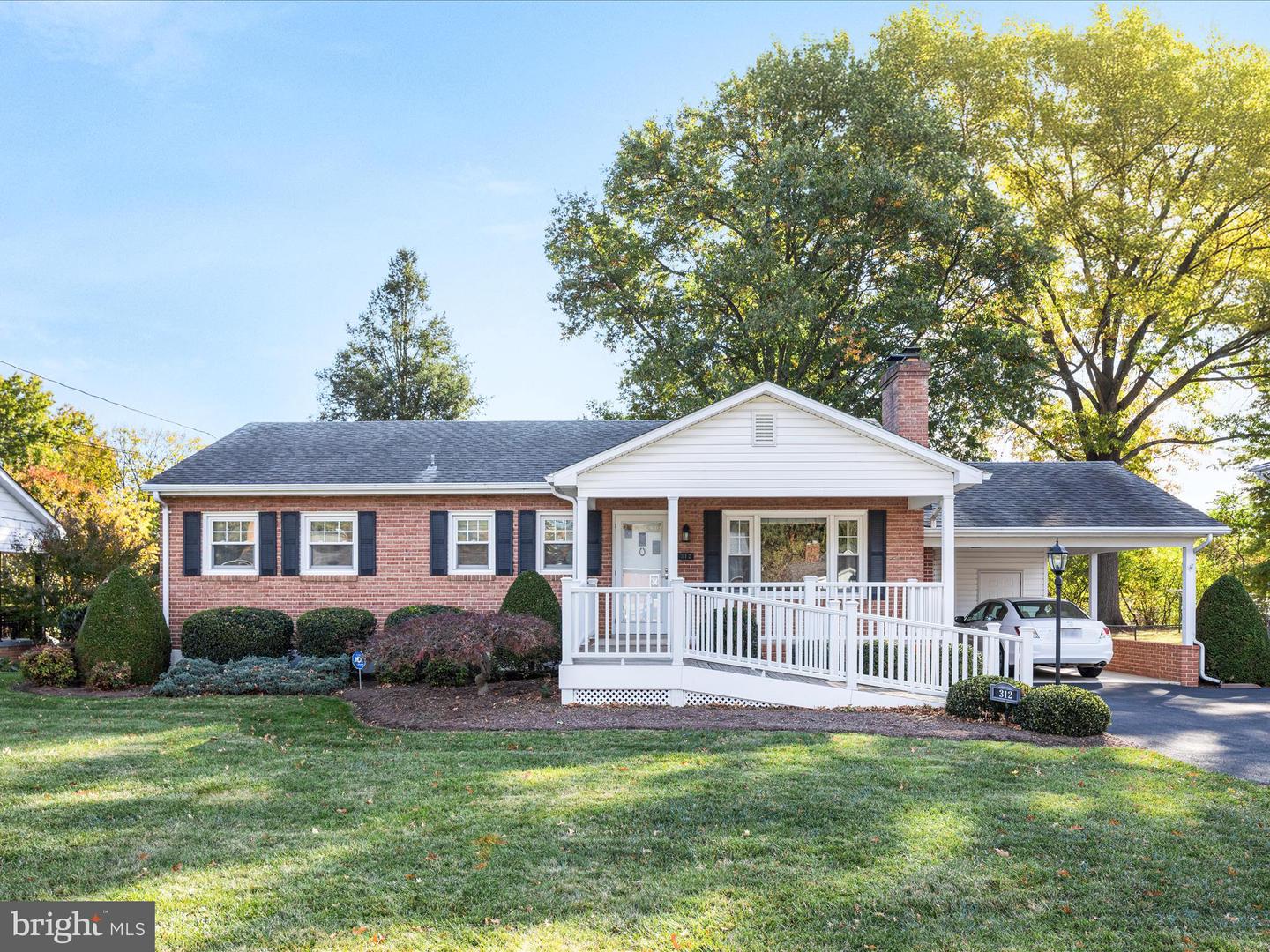312 FOX DR, WINCHESTER, Virginia 22601, 3 Bedrooms Bedrooms, ,1 BathroomBathrooms,Residential,For sale,312 FOX DR,VAWI2009300 MLS # VAWI2009300 312 FOX DR, WINCHESTER, Virginia 22601, 3 Bedrooms Bedrooms, ,1 BathroomBathrooms,Residential,For sale,312 FOX DR,VAWI2009300 MLS # VAWI2009300