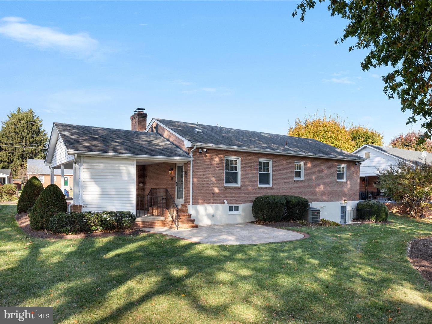 312 FOX DR, WINCHESTER, Virginia 22601, 3 Bedrooms Bedrooms, ,1 BathroomBathrooms,Residential,For sale,312 FOX DR,VAWI2009300 MLS # VAWI2009300 312 FOX DR, WINCHESTER, Virginia 22601, 3 Bedrooms Bedrooms, ,1 BathroomBathrooms,Residential,For sale,312 FOX DR,VAWI2009300 MLS # VAWI2009300