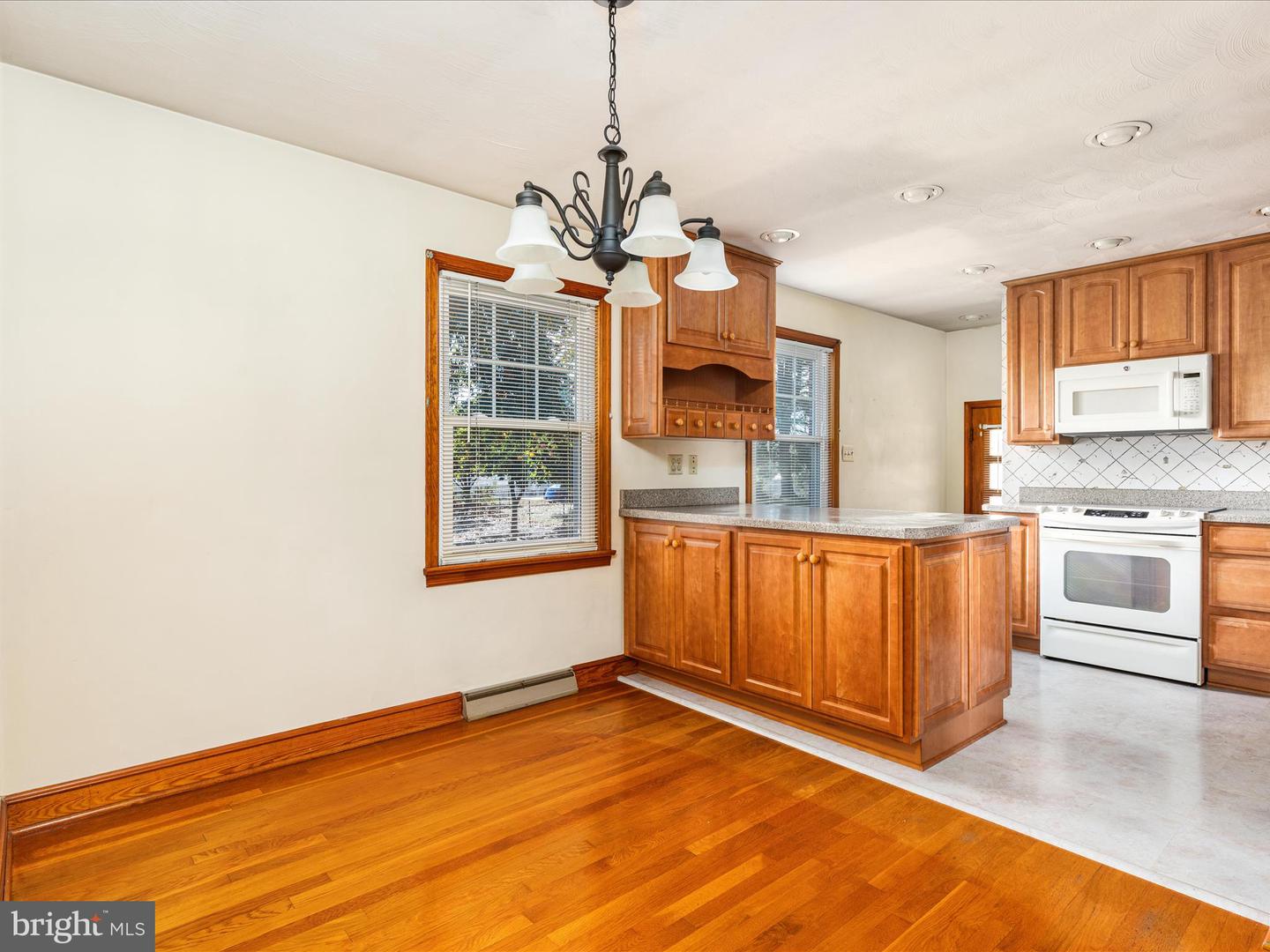 312 FOX DR, WINCHESTER, Virginia 22601, 3 Bedrooms Bedrooms, ,1 BathroomBathrooms,Residential,For sale,312 FOX DR,VAWI2009300 MLS # VAWI2009300 312 FOX DR, WINCHESTER, Virginia 22601, 3 Bedrooms Bedrooms, ,1 BathroomBathrooms,Residential,For sale,312 FOX DR,VAWI2009300 MLS # VAWI2009300