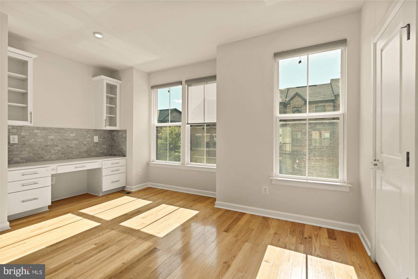 9337 LEMON MINT CT, FAIRFAX, Virginia 22031, 4 Bedrooms Bedrooms, ,3 BathroomsBathrooms,Residential,For sale,9337 LEMON MINT CT,VAFX2275558 MLS # VAFX2275558 9337 LEMON MINT CT, FAIRFAX, Virginia 22031, 4 Bedrooms Bedrooms, ,3 BathroomsBathrooms,Residential,For sale,9337 LEMON MINT CT,VAFX2275558 MLS # VAFX2275558