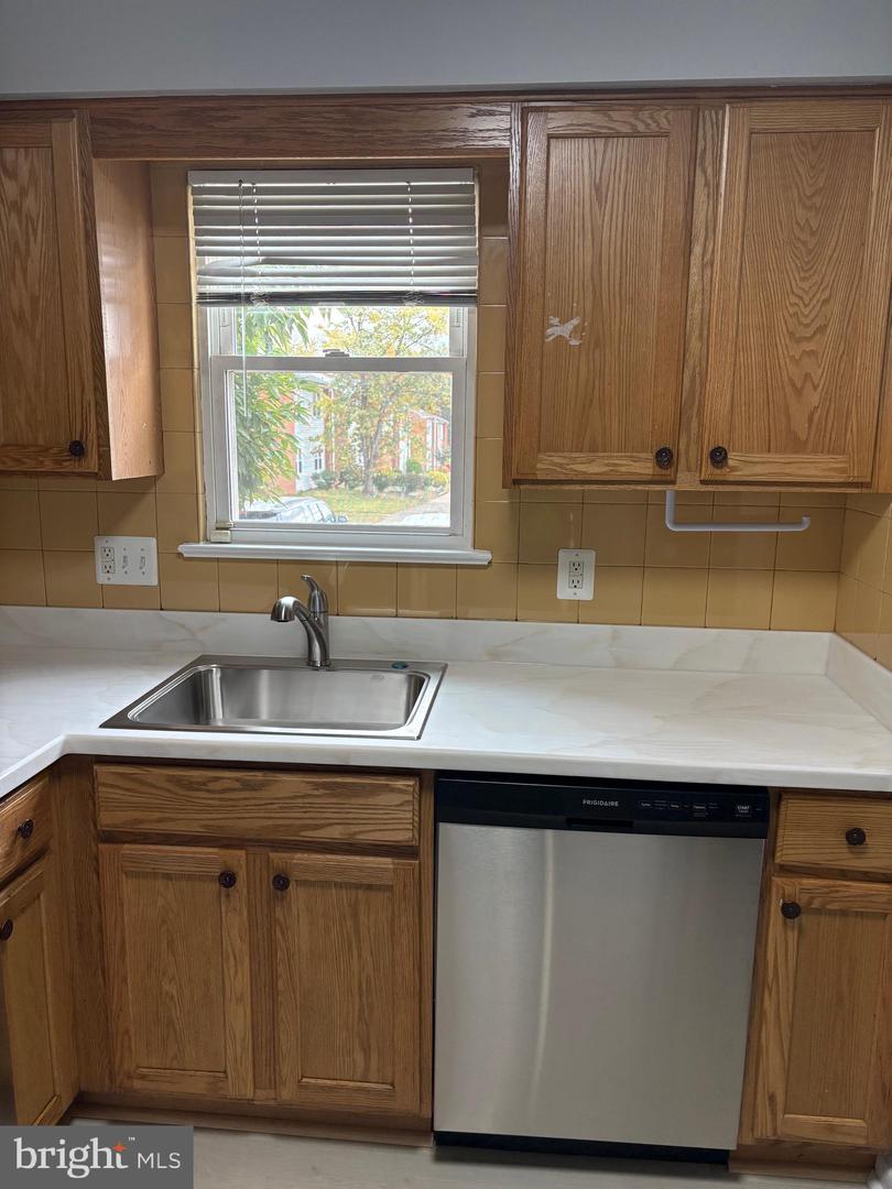 8216 WYCLIFFE CT, MANASSAS, Virginia 20109, 3 Bedrooms Bedrooms, ,1 BathroomBathrooms,Residential,For sale,8216 WYCLIFFE CT,VAPW2106484 MLS # VAPW2106484 8216 WYCLIFFE CT, MANASSAS, Virginia 20109, 3 Bedrooms Bedrooms, ,1 BathroomBathrooms,Residential,For sale,8216 WYCLIFFE CT,VAPW2106484 MLS # VAPW2106484