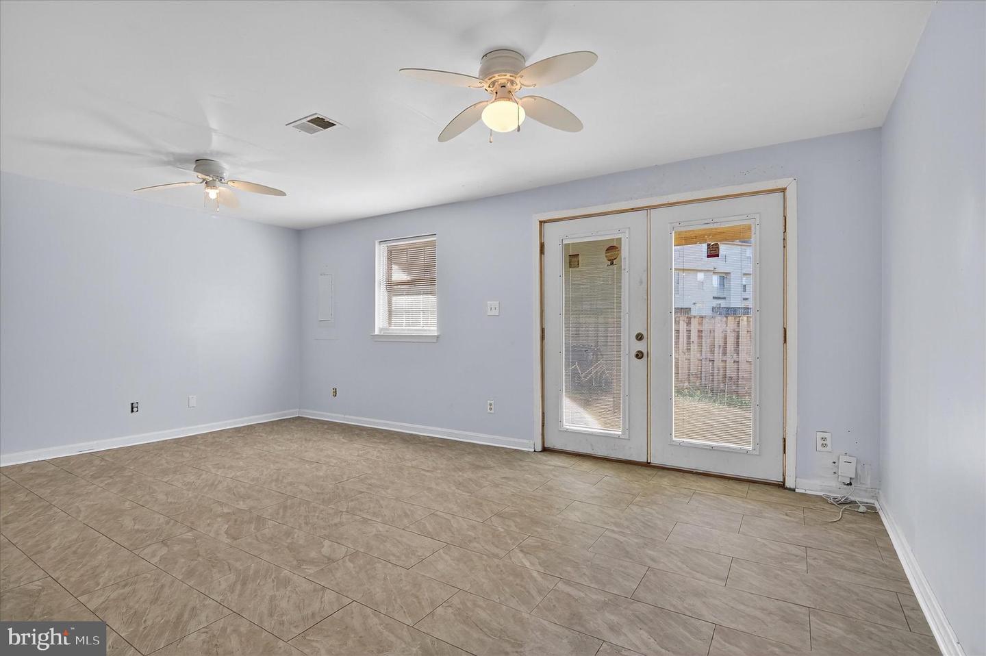 3435 TUCKAHOE CT, DUMFRIES, Virginia 22026, 3 Bedrooms Bedrooms, 6 Rooms Rooms,2 BathroomsBathrooms,Residential,For sale,3435 TUCKAHOE CT,VAPW2106498 MLS # VAPW2106498