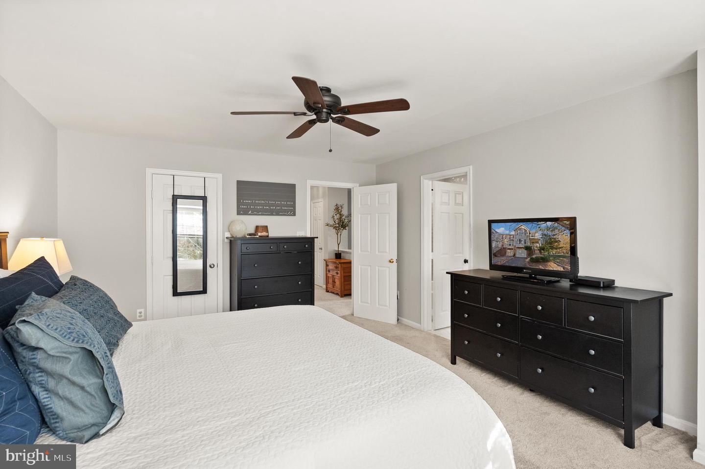 13500 CANADA GOOSE CT, CLIFTON, Virginia 20124, 3 Bedrooms Bedrooms, ,2 BathroomsBathrooms,Residential,For sale,13500 CANADA GOOSE CT,VAFX2275612 MLS # VAFX2275612