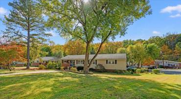 4315 DUBOIS ST, ALEXANDRIA, Virginia 22310, 4 Bedrooms Bedrooms, ,2 BathroomsBathrooms,Residential,For sale,4315 DUBOIS ST,VAFX2275862 MLS # VAFX2275862