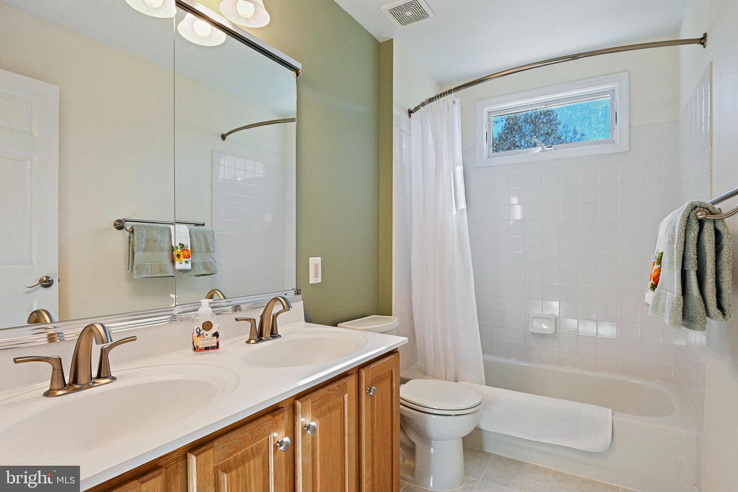 12520 RIDGEGATE DR, HERNDON, Virginia 20170, 5 Bedrooms Bedrooms, ,3 BathroomsBathrooms,Residential,For sale,12520 RIDGEGATE DR,VAFX2275872 MLS # VAFX2275872 12520 RIDGEGATE DR, HERNDON, Virginia 20170, 5 Bedrooms Bedrooms, ,3 BathroomsBathrooms,Residential,For sale,12520 RIDGEGATE DR,VAFX2275872 MLS # VAFX2275872