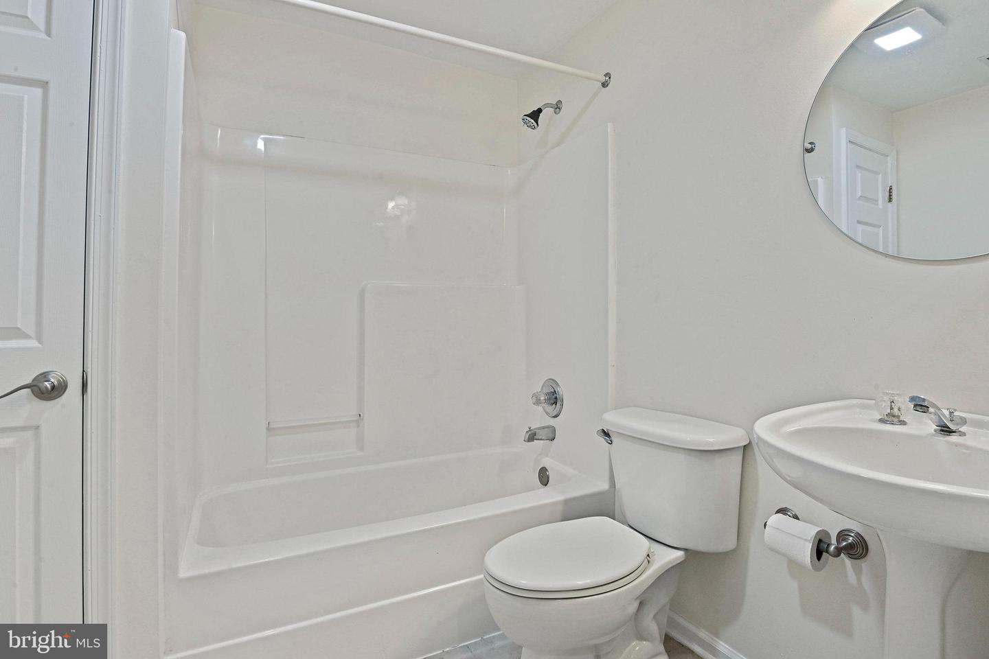 12520 RIDGEGATE DR, HERNDON, Virginia 20170, 5 Bedrooms Bedrooms, ,3 BathroomsBathrooms,Residential,For sale,12520 RIDGEGATE DR,VAFX2275872 MLS # VAFX2275872 12520 RIDGEGATE DR, HERNDON, Virginia 20170, 5 Bedrooms Bedrooms, ,3 BathroomsBathrooms,Residential,For sale,12520 RIDGEGATE DR,VAFX2275872 MLS # VAFX2275872