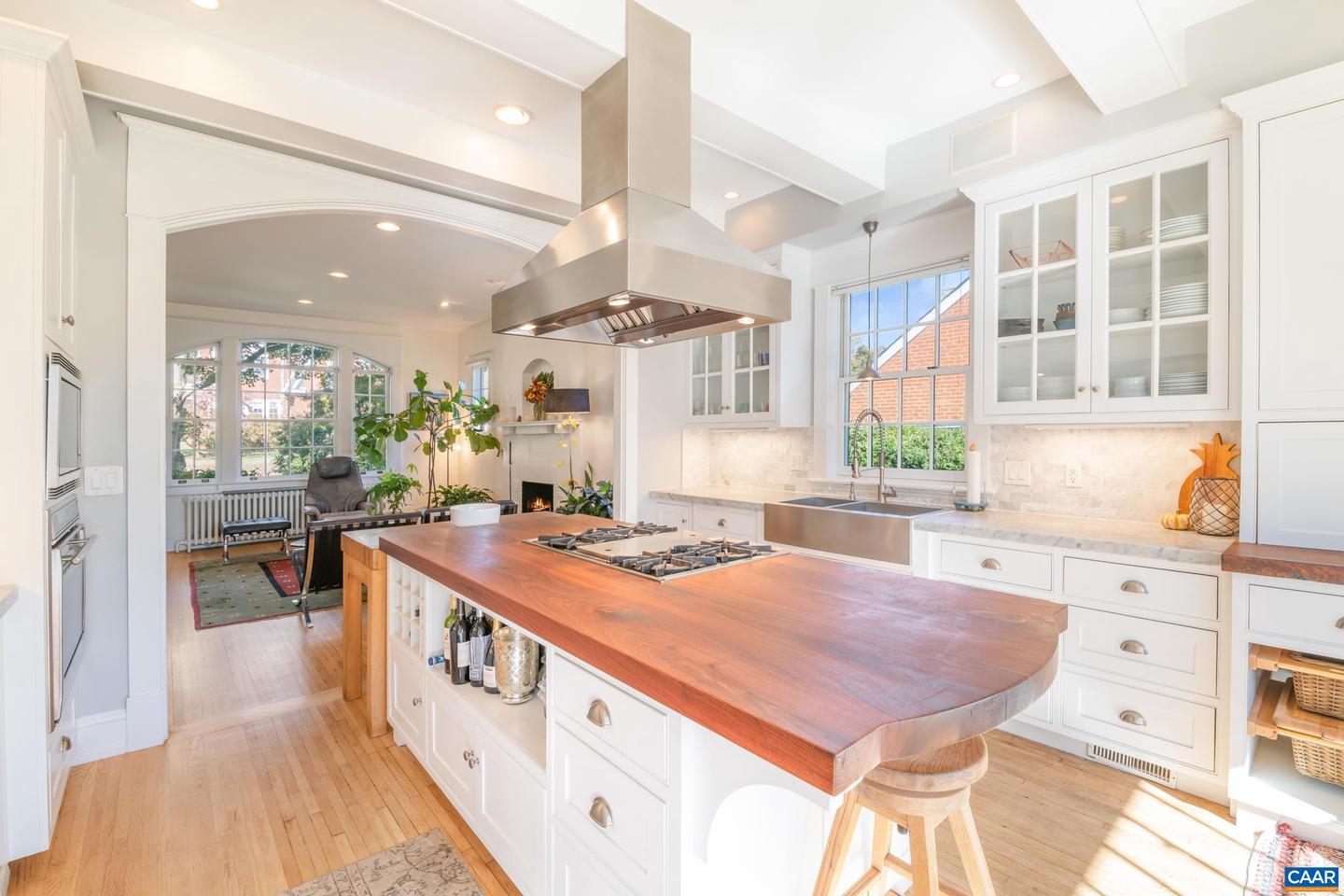 674 EVERGREEN AVE, CHARLOTTESVILLE, Virginia 22902, 3 Bedrooms Bedrooms, ,1 BathroomBathrooms,Residential,For sale,674 EVERGREEN AVE,670417 MLS # 670417 674 EVERGREEN AVE, CHARLOTTESVILLE, Virginia 22902, 3 Bedrooms Bedrooms, ,1 BathroomBathrooms,Residential,For sale,674 EVERGREEN AVE,670417 MLS # 670417