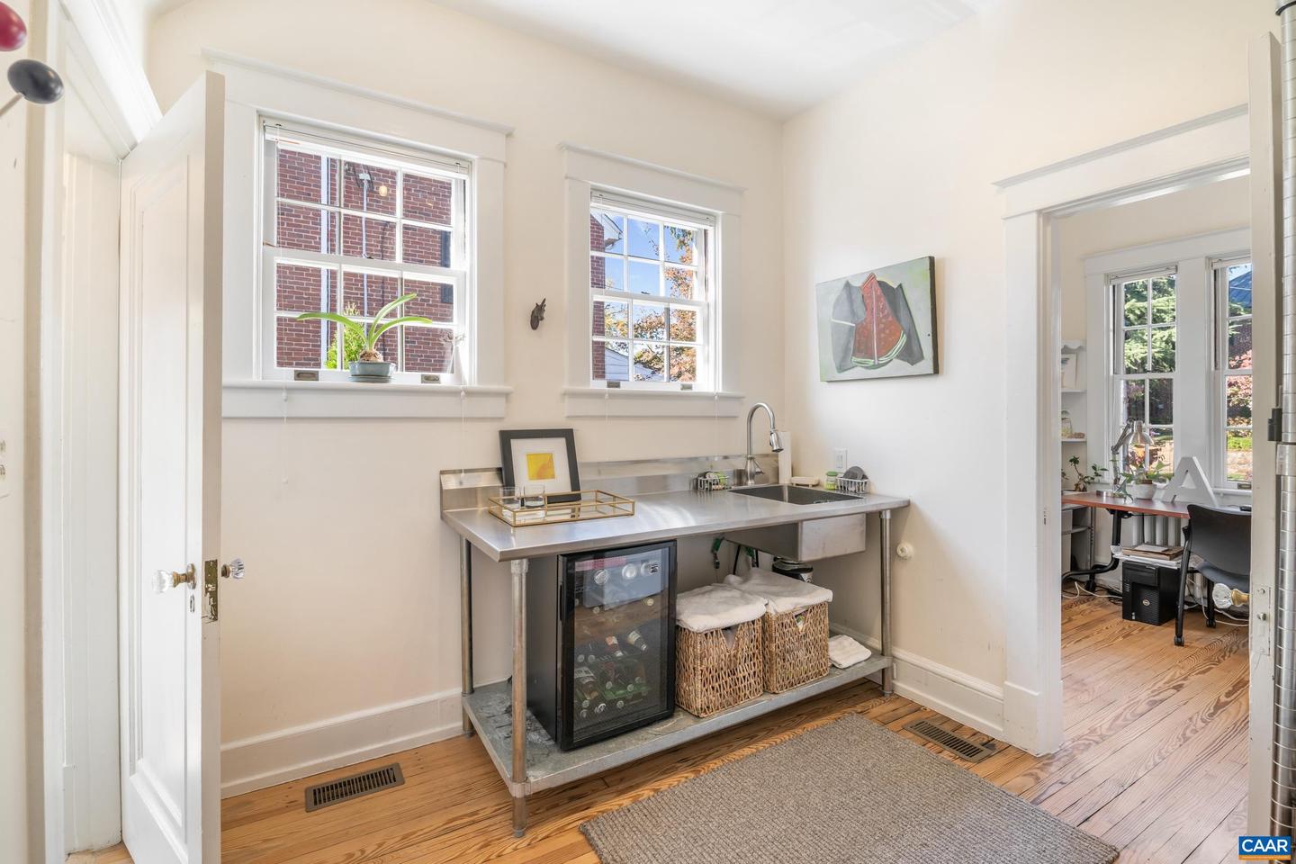 674 EVERGREEN AVE, CHARLOTTESVILLE, Virginia 22902, 3 Bedrooms Bedrooms, ,1 BathroomBathrooms,Residential,For sale,674 EVERGREEN AVE,670417 MLS # 670417 674 EVERGREEN AVE, CHARLOTTESVILLE, Virginia 22902, 3 Bedrooms Bedrooms, ,1 BathroomBathrooms,Residential,For sale,674 EVERGREEN AVE,670417 MLS # 670417