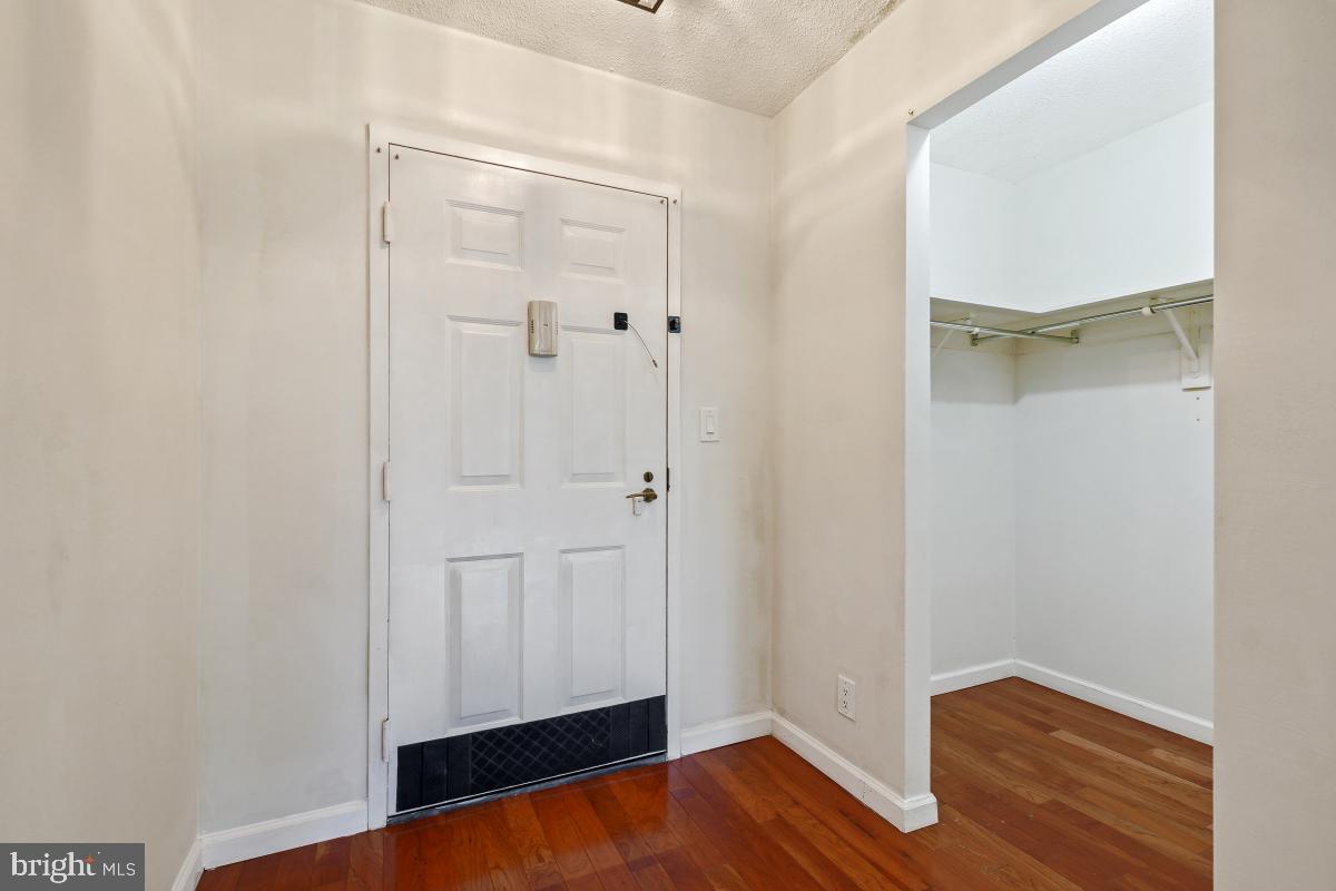 5904 MOUNT EAGLE DR #105, ALEXANDRIA, Virginia 22303, 2 Bedrooms Bedrooms, 8 Rooms Rooms,2 BathroomsBathrooms,Residential,For sale,5904 MOUNT EAGLE DR #105,VAFX2276300 MLS # VAFX2276300 5904 MOUNT EAGLE DR #105, ALEXANDRIA, Virginia 22303, 2 Bedrooms Bedrooms, 8 Rooms Rooms,2 BathroomsBathrooms,Residential,For sale,5904 MOUNT EAGLE DR #105,VAFX2276300 MLS # VAFX2276300