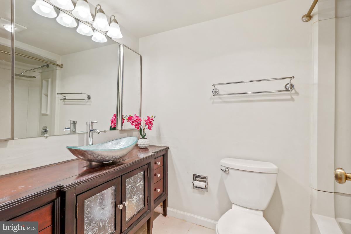 5904 MOUNT EAGLE DR #105, ALEXANDRIA, Virginia 22303, 2 Bedrooms Bedrooms, 8 Rooms Rooms,2 BathroomsBathrooms,Residential,For sale,5904 MOUNT EAGLE DR #105,VAFX2276300 MLS # VAFX2276300 5904 MOUNT EAGLE DR #105, ALEXANDRIA, Virginia 22303, 2 Bedrooms Bedrooms, 8 Rooms Rooms,2 BathroomsBathrooms,Residential,For sale,5904 MOUNT EAGLE DR #105,VAFX2276300 MLS # VAFX2276300