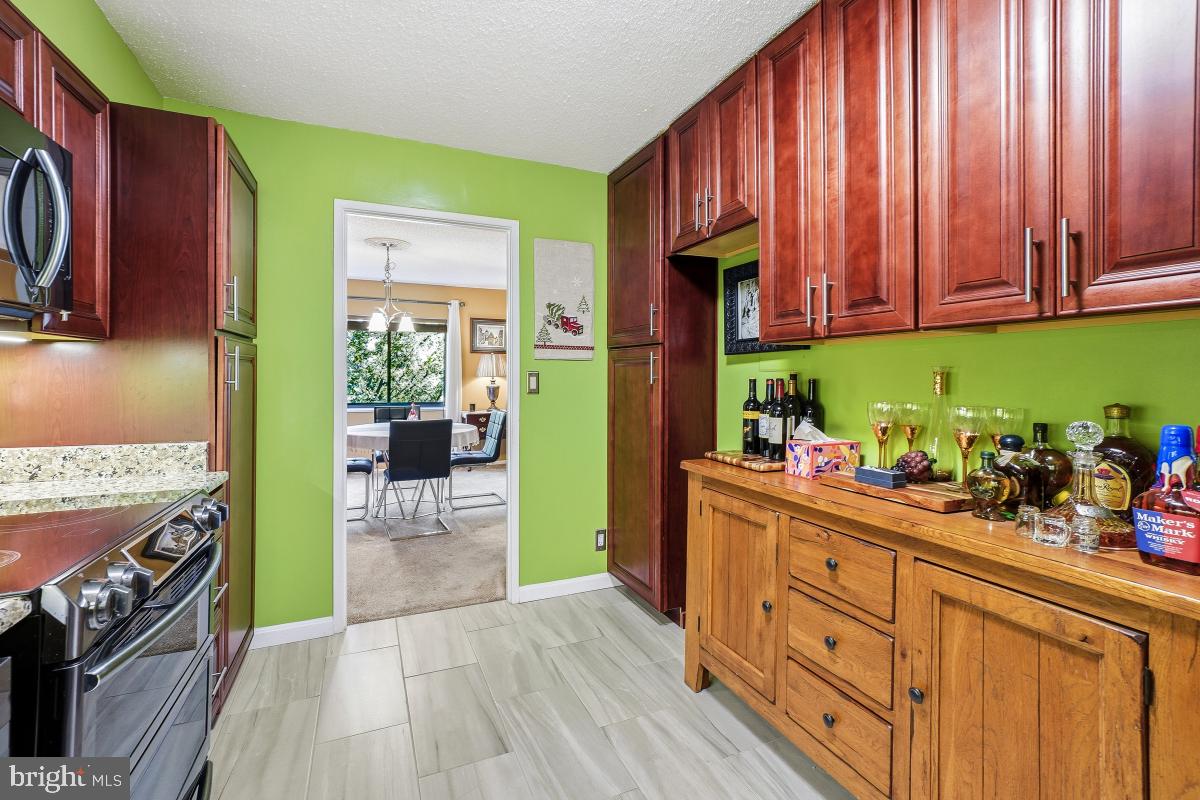 5901 MOUNT EAGLE DR #216, ALEXANDRIA, Virginia 22303, 2 Bedrooms Bedrooms, 8 Rooms Rooms,2 BathroomsBathrooms,Residential,For sale,5901 MOUNT EAGLE DR #216,VAFX2276310 MLS # VAFX2276310 5901 MOUNT EAGLE DR #216, ALEXANDRIA, Virginia 22303, 2 Bedrooms Bedrooms, 8 Rooms Rooms,2 BathroomsBathrooms,Residential,For sale,5901 MOUNT EAGLE DR #216,VAFX2276310 MLS # VAFX2276310