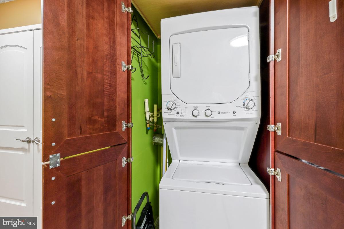 5901 MOUNT EAGLE DR #216, ALEXANDRIA, Virginia 22303, 2 Bedrooms Bedrooms, 8 Rooms Rooms,2 BathroomsBathrooms,Residential,For sale,5901 MOUNT EAGLE DR #216,VAFX2276310 MLS # VAFX2276310 5901 MOUNT EAGLE DR #216, ALEXANDRIA, Virginia 22303, 2 Bedrooms Bedrooms, 8 Rooms Rooms,2 BathroomsBathrooms,Residential,For sale,5901 MOUNT EAGLE DR #216,VAFX2276310 MLS # VAFX2276310