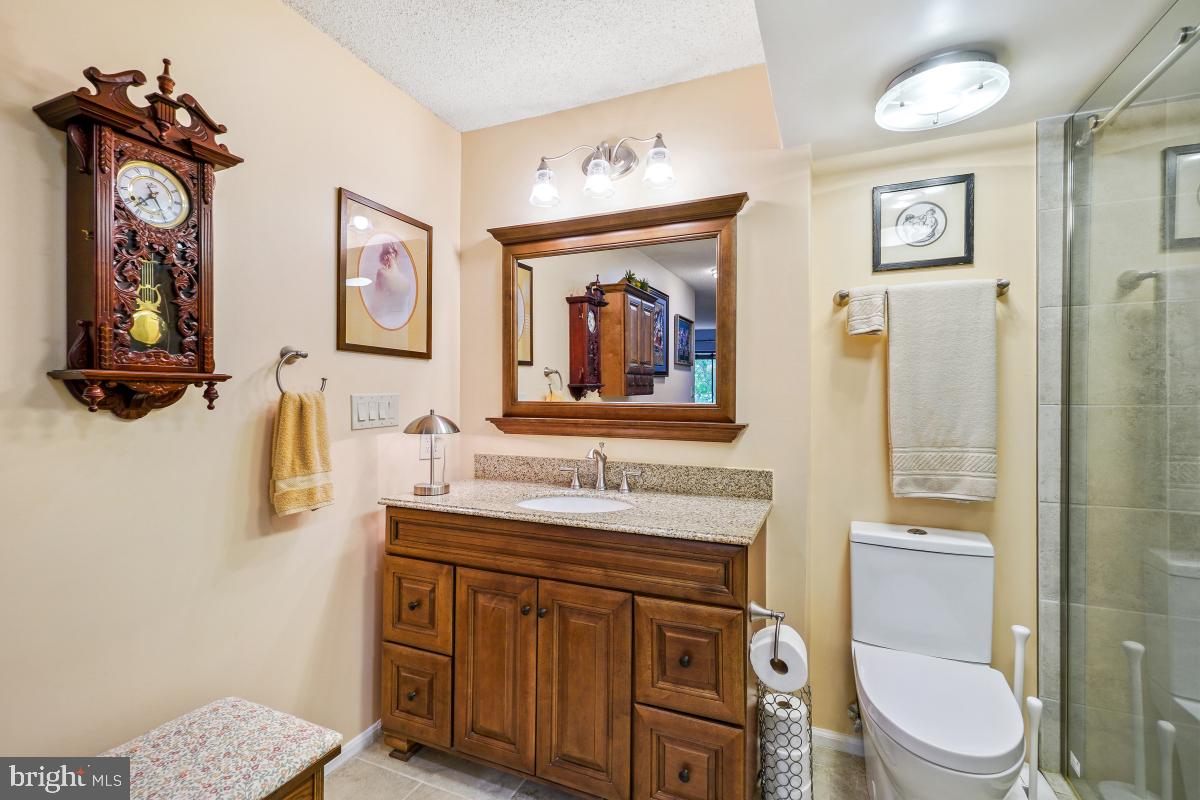 5901 MOUNT EAGLE DR #216, ALEXANDRIA, Virginia 22303, 2 Bedrooms Bedrooms, 8 Rooms Rooms,2 BathroomsBathrooms,Residential,For sale,5901 MOUNT EAGLE DR #216,VAFX2276310 MLS # VAFX2276310 5901 MOUNT EAGLE DR #216, ALEXANDRIA, Virginia 22303, 2 Bedrooms Bedrooms, 8 Rooms Rooms,2 BathroomsBathrooms,Residential,For sale,5901 MOUNT EAGLE DR #216,VAFX2276310 MLS # VAFX2276310