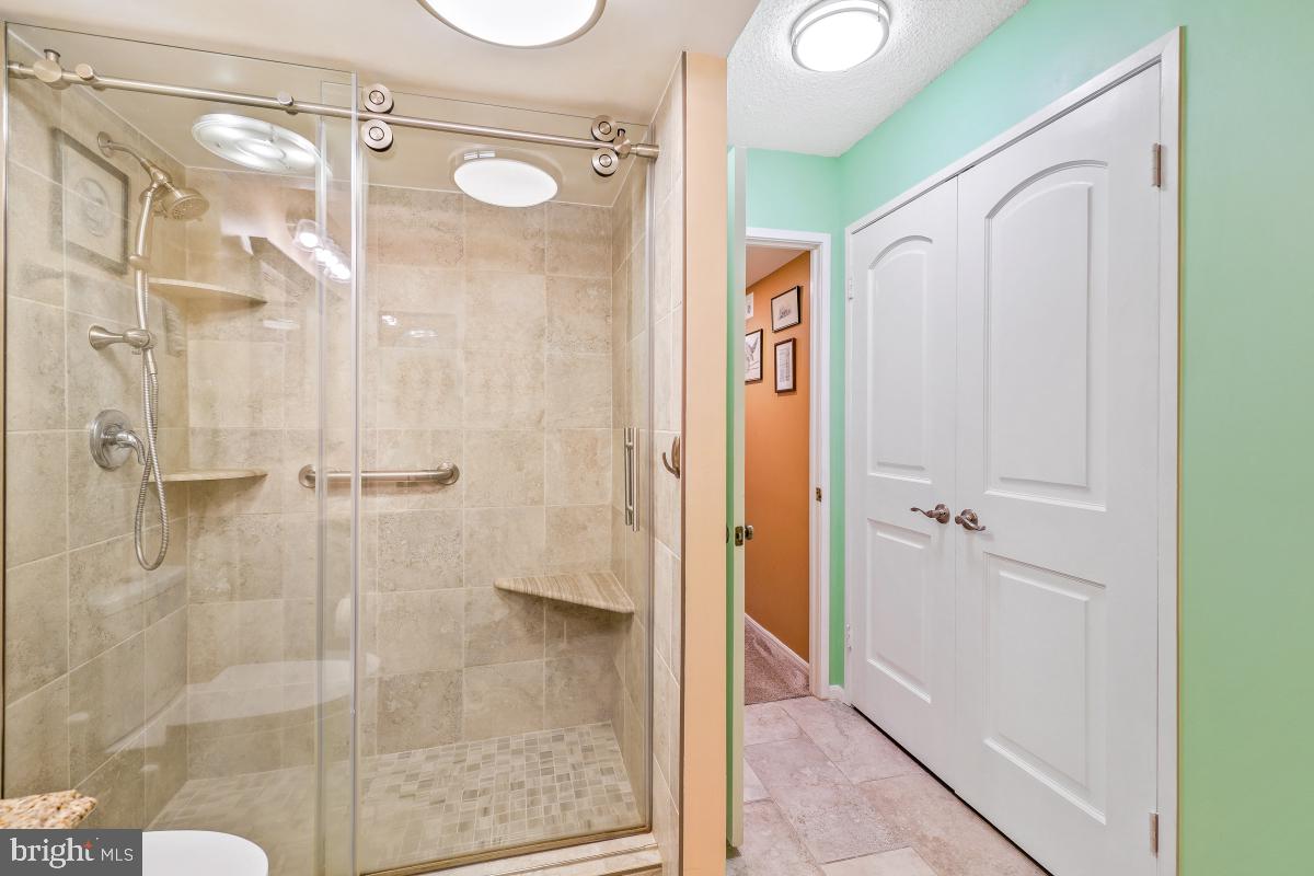 5901 MOUNT EAGLE DR #216, ALEXANDRIA, Virginia 22303, 2 Bedrooms Bedrooms, 8 Rooms Rooms,2 BathroomsBathrooms,Residential,For sale,5901 MOUNT EAGLE DR #216,VAFX2276310 MLS # VAFX2276310 5901 MOUNT EAGLE DR #216, ALEXANDRIA, Virginia 22303, 2 Bedrooms Bedrooms, 8 Rooms Rooms,2 BathroomsBathrooms,Residential,For sale,5901 MOUNT EAGLE DR #216,VAFX2276310 MLS # VAFX2276310