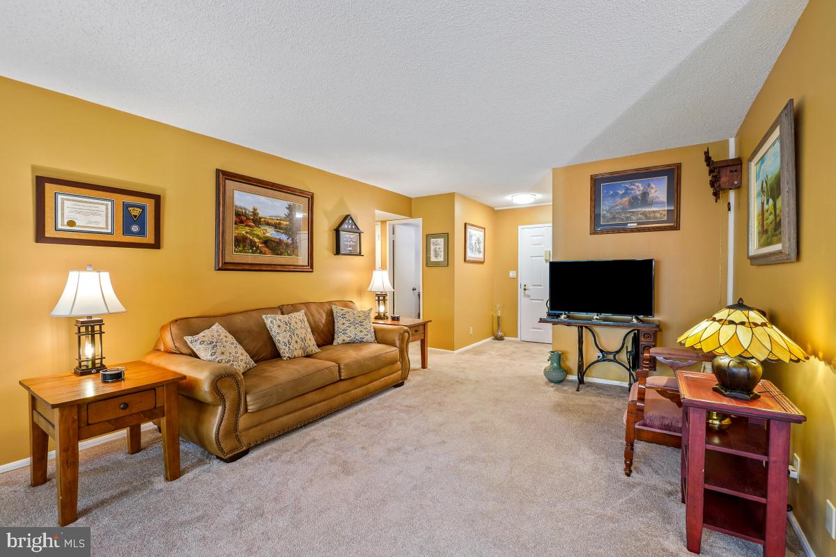 5901 MOUNT EAGLE DR #216, ALEXANDRIA, Virginia 22303, 2 Bedrooms Bedrooms, 8 Rooms Rooms,2 BathroomsBathrooms,Residential,For sale,5901 MOUNT EAGLE DR #216,VAFX2276310 MLS # VAFX2276310 5901 MOUNT EAGLE DR #216, ALEXANDRIA, Virginia 22303, 2 Bedrooms Bedrooms, 8 Rooms Rooms,2 BathroomsBathrooms,Residential,For sale,5901 MOUNT EAGLE DR #216,VAFX2276310 MLS # VAFX2276310