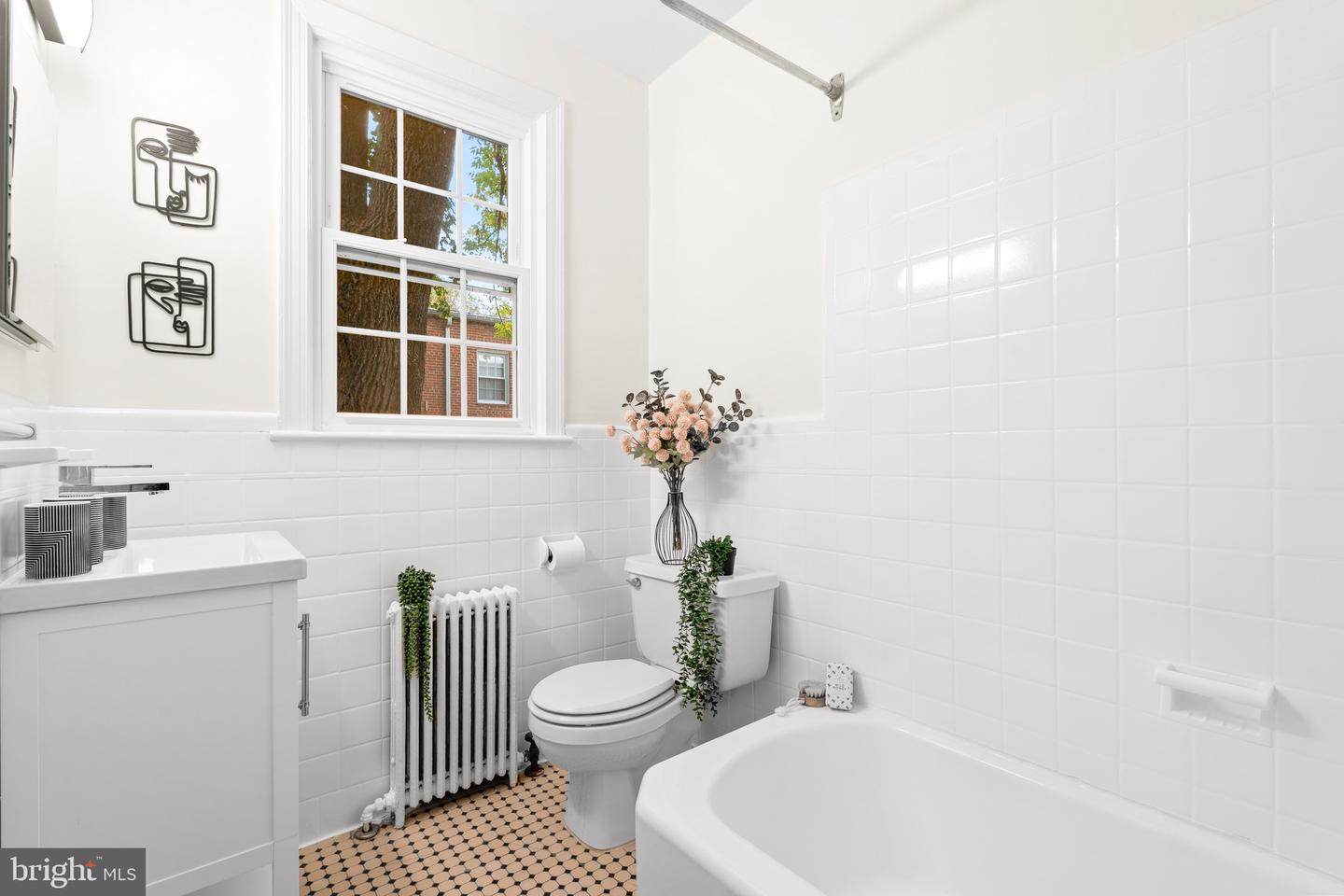 2803 CORTLAND PL NW #206, WASHINGTON, District Of Columbia 20008, 1 Bedroom Bedrooms, ,1 BathroomBathrooms,Residential,For sale,2803 CORTLAND PL NW #206,DCDC2228940 MLS # DCDC2228940 2803 CORTLAND PL NW #206, WASHINGTON, District Of Columbia 20008, 1 Bedroom Bedrooms, ,1 BathroomBathrooms,Residential,For sale,2803 CORTLAND PL NW #206,DCDC2228940 MLS # DCDC2228940