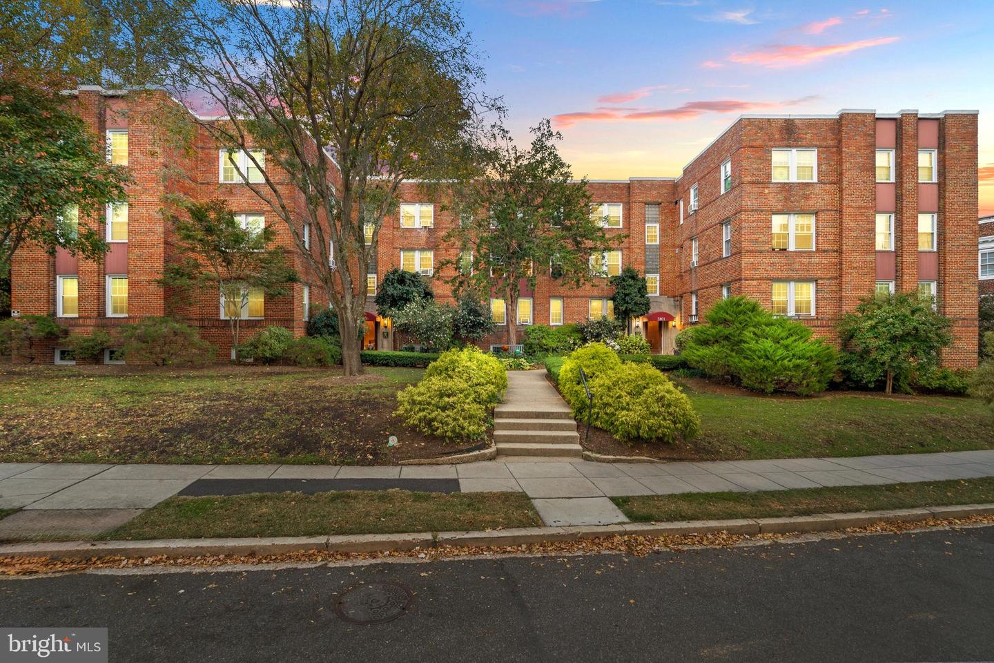 2803 CORTLAND PL NW #206, WASHINGTON, District Of Columbia 20008, 1 Bedroom Bedrooms, ,1 BathroomBathrooms,Residential,For sale,2803 CORTLAND PL NW #206,DCDC2228940 MLS # DCDC2228940 2803 CORTLAND PL NW #206, WASHINGTON, District Of Columbia 20008, 1 Bedroom Bedrooms, ,1 BathroomBathrooms,Residential,For sale,2803 CORTLAND PL NW #206,DCDC2228940 MLS # DCDC2228940