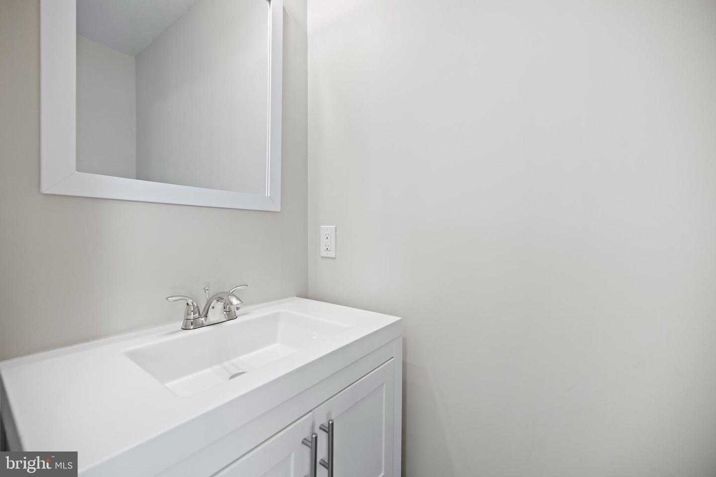824 18TH ST NE #11, WASHINGTON, District Of Columbia 20002, 1 Bedroom Bedrooms, ,1 BathroomBathrooms,Residential,For sale,824 18TH ST NE #11,DCDC2229174 MLS # DCDC2229174 824 18TH ST NE #11, WASHINGTON, District Of Columbia 20002, 1 Bedroom Bedrooms, ,1 BathroomBathrooms,Residential,For sale,824 18TH ST NE #11,DCDC2229174 MLS # DCDC2229174