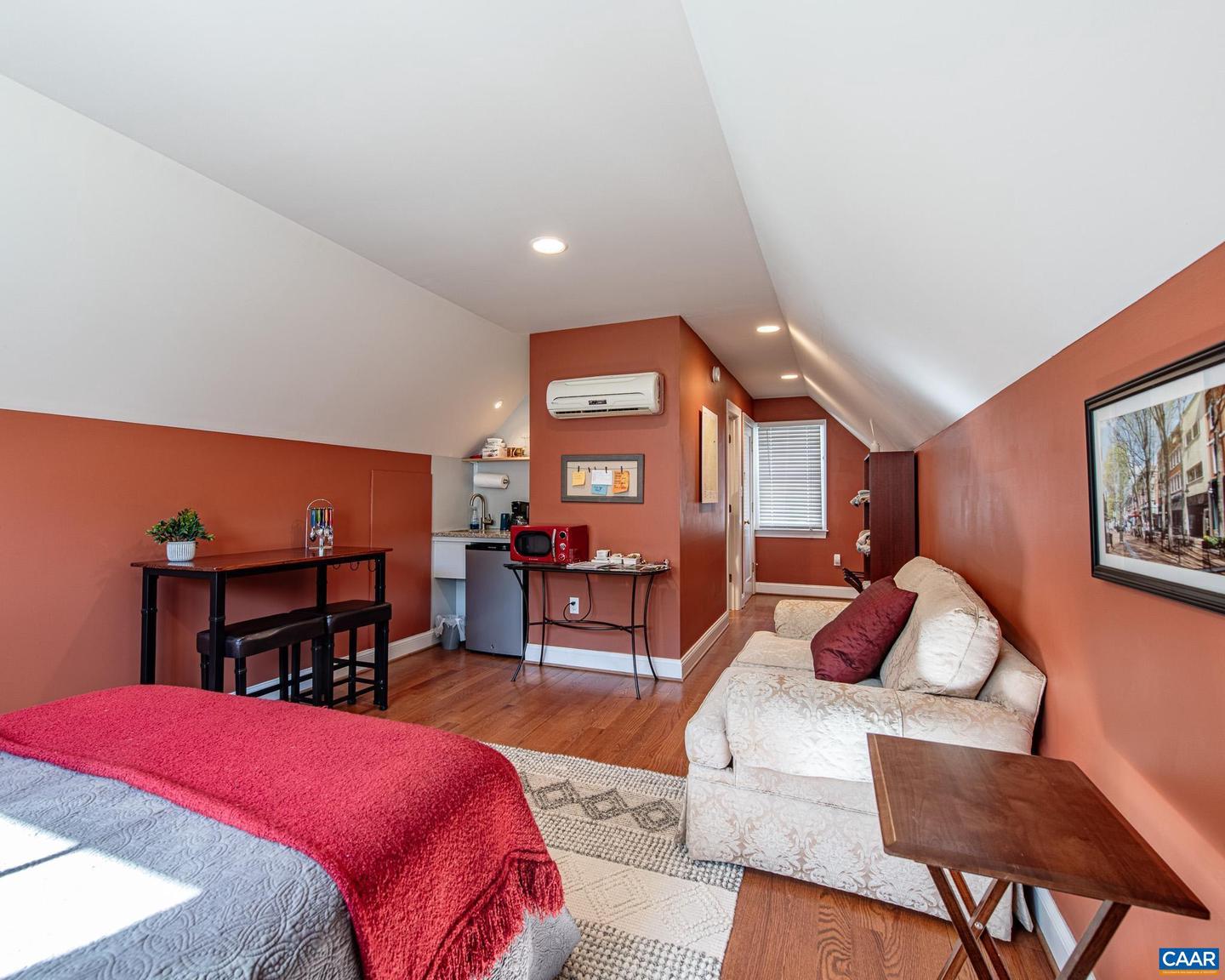 6505 GORDONSVILLE RD, KESWICK, Virginia 22947, 3 Bedrooms Bedrooms, ,2 BathroomsBathrooms,Residential,For sale,6505 GORDONSVILLE RD,670413 MLS # 670413 6505 GORDONSVILLE RD, KESWICK, Virginia 22947, 3 Bedrooms Bedrooms, ,2 BathroomsBathrooms,Residential,For sale,6505 GORDONSVILLE RD,670413 MLS # 670413