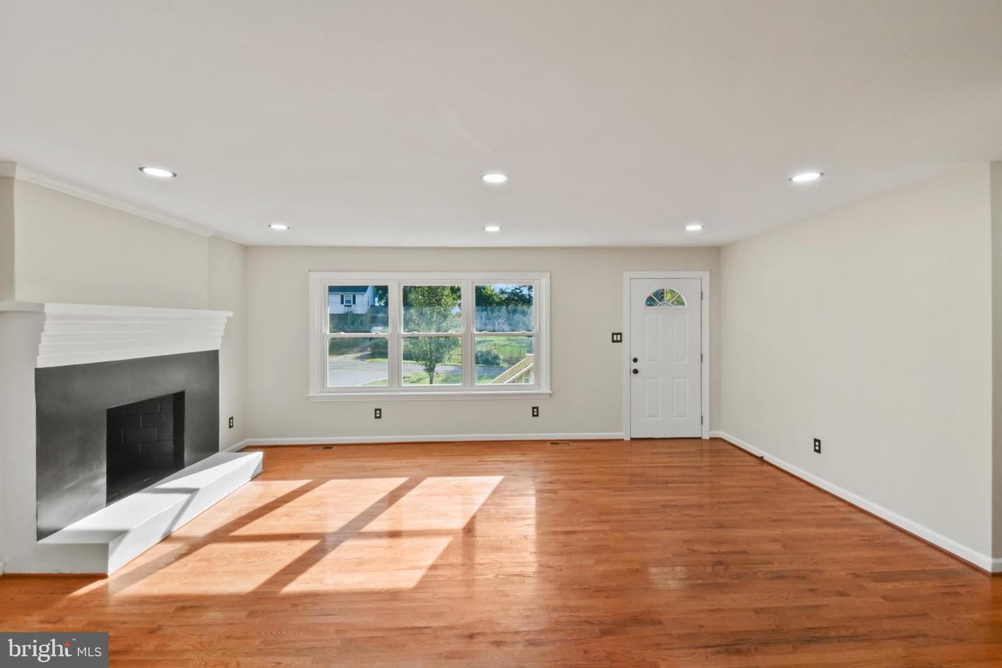370 POE DR, FRONT ROYAL, Virginia 22630, 4 Bedrooms Bedrooms, 7 Rooms Rooms,3 BathroomsBathrooms,Residential,For sale,370 POE DR,VAWR2012626 MLS # VAWR2012626 370 POE DR, FRONT ROYAL, Virginia 22630, 4 Bedrooms Bedrooms, 7 Rooms Rooms,3 BathroomsBathrooms,Residential,For sale,370 POE DR,VAWR2012626 MLS # VAWR2012626