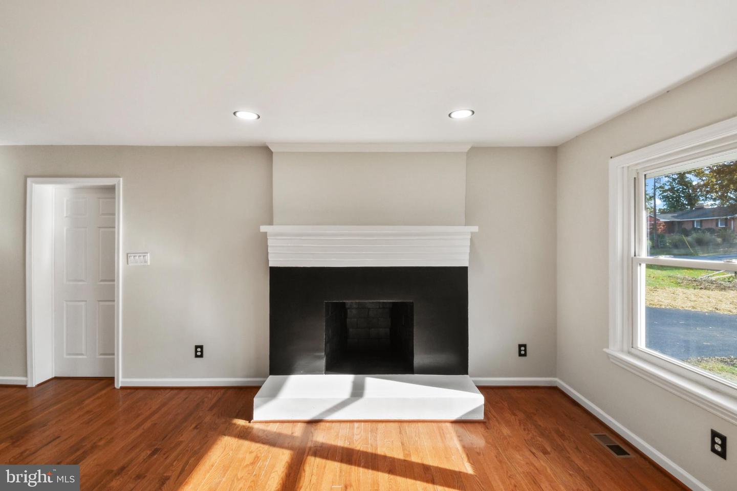 370 POE DR, FRONT ROYAL, Virginia 22630, 4 Bedrooms Bedrooms, 7 Rooms Rooms,3 BathroomsBathrooms,Residential,For sale,370 POE DR,VAWR2012626 MLS # VAWR2012626 370 POE DR, FRONT ROYAL, Virginia 22630, 4 Bedrooms Bedrooms, 7 Rooms Rooms,3 BathroomsBathrooms,Residential,For sale,370 POE DR,VAWR2012626 MLS # VAWR2012626