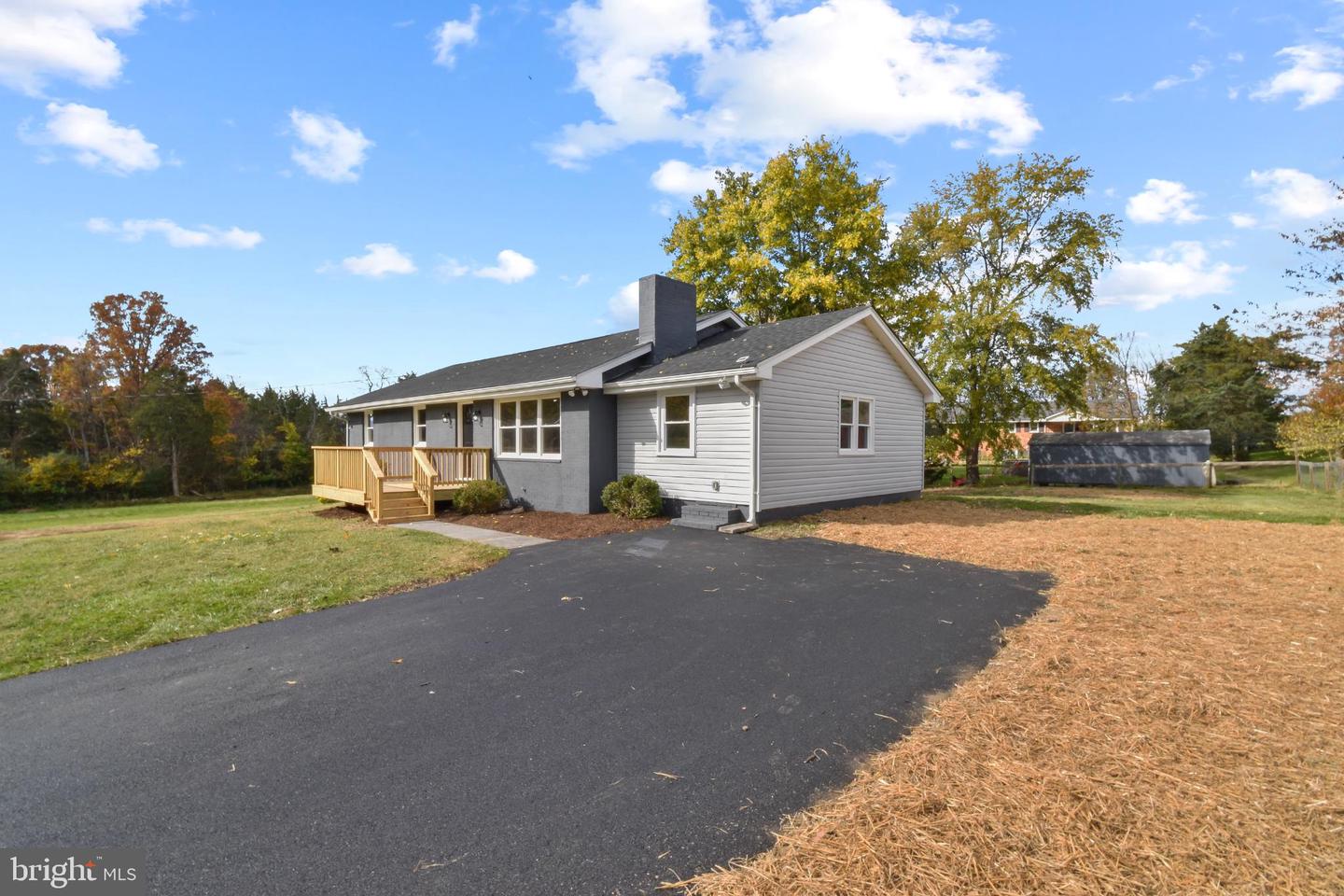 370 POE DR, FRONT ROYAL, Virginia 22630, 4 Bedrooms Bedrooms, 7 Rooms Rooms,3 BathroomsBathrooms,Residential,For sale,370 POE DR,VAWR2012626 MLS # VAWR2012626 370 POE DR, FRONT ROYAL, Virginia 22630, 4 Bedrooms Bedrooms, 7 Rooms Rooms,3 BathroomsBathrooms,Residential,For sale,370 POE DR,VAWR2012626 MLS # VAWR2012626