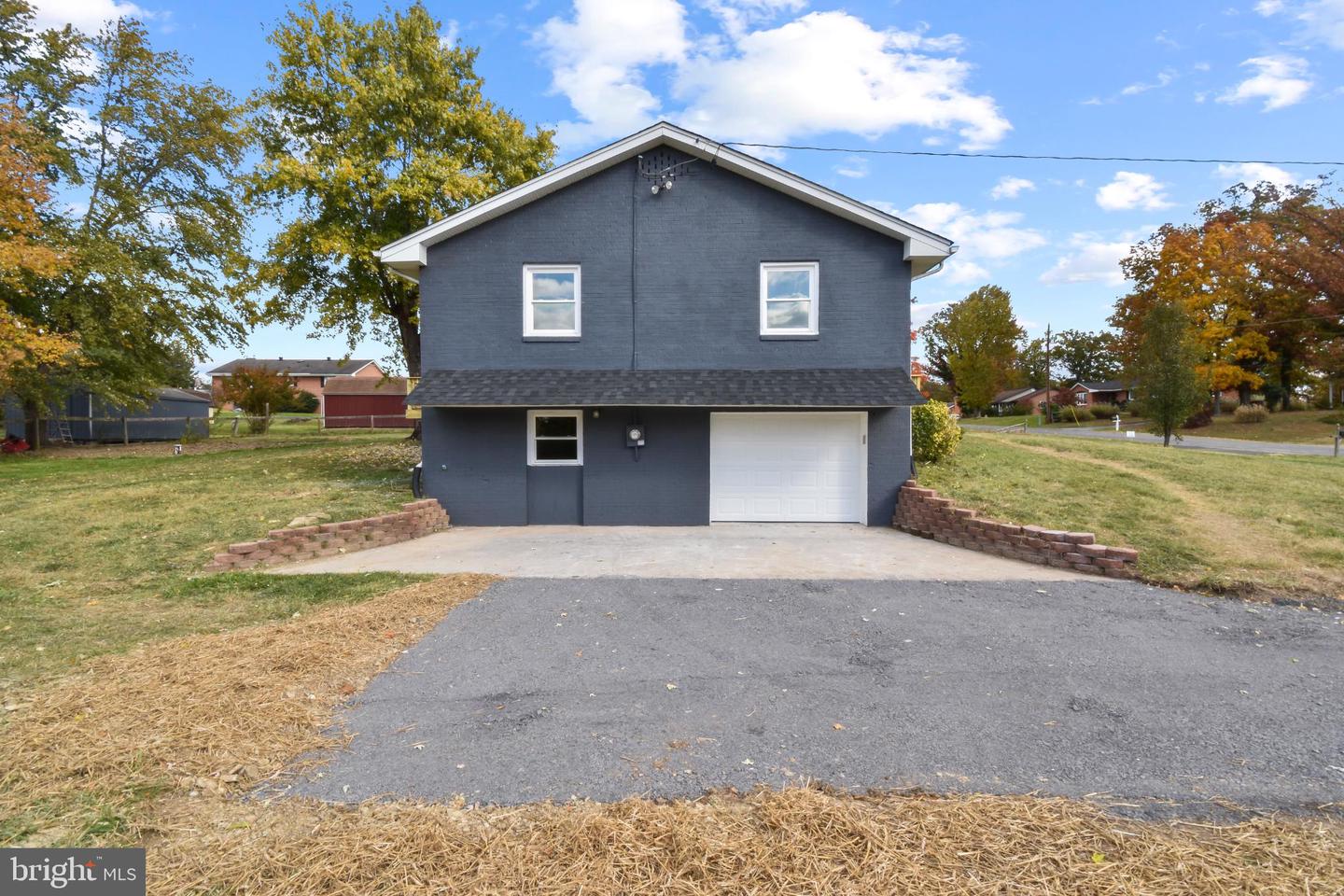 370 POE DR, FRONT ROYAL, Virginia 22630, 4 Bedrooms Bedrooms, 7 Rooms Rooms,3 BathroomsBathrooms,Residential,For sale,370 POE DR,VAWR2012626 MLS # VAWR2012626 370 POE DR, FRONT ROYAL, Virginia 22630, 4 Bedrooms Bedrooms, 7 Rooms Rooms,3 BathroomsBathrooms,Residential,For sale,370 POE DR,VAWR2012626 MLS # VAWR2012626