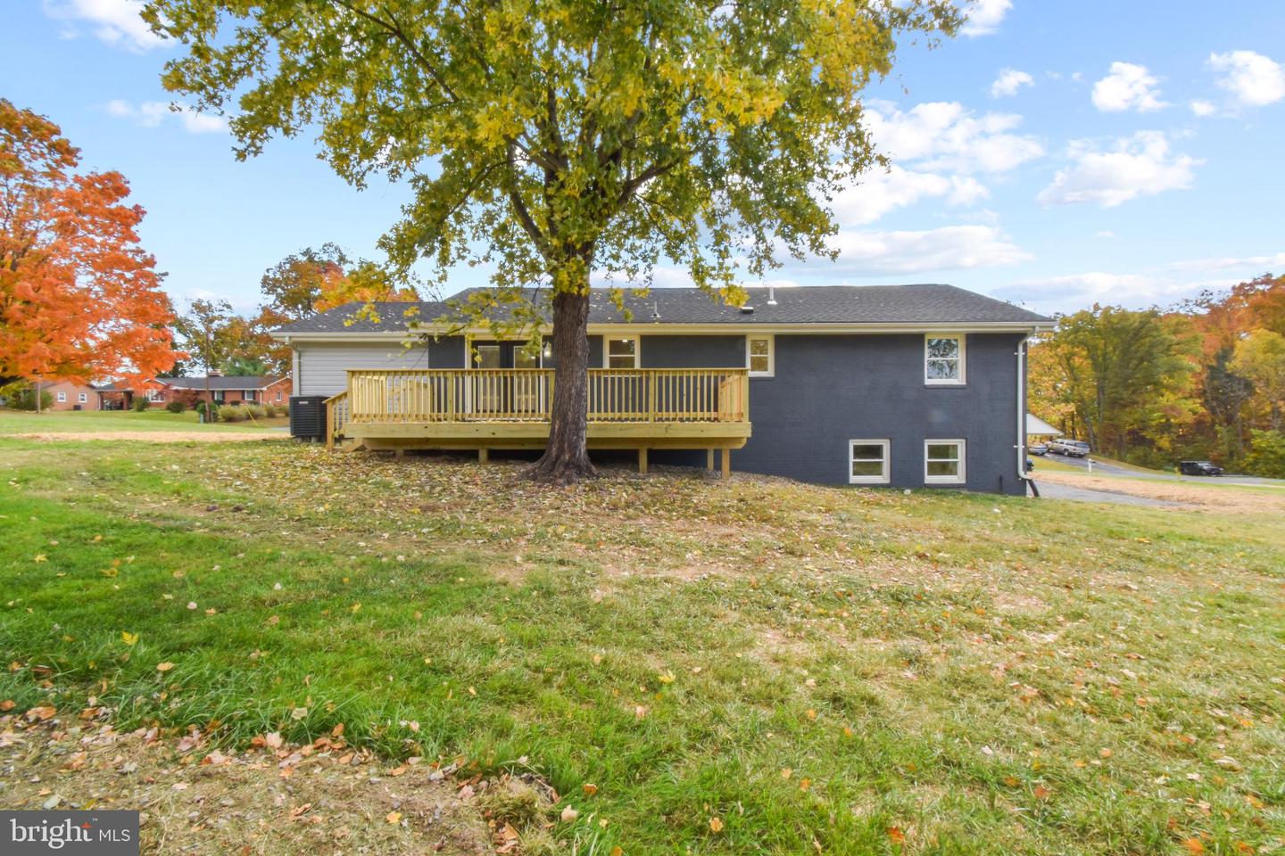370 POE DR, FRONT ROYAL, Virginia 22630, 4 Bedrooms Bedrooms, 7 Rooms Rooms,3 BathroomsBathrooms,Residential,For sale,370 POE DR,VAWR2012626 MLS # VAWR2012626 370 POE DR, FRONT ROYAL, Virginia 22630, 4 Bedrooms Bedrooms, 7 Rooms Rooms,3 BathroomsBathrooms,Residential,For sale,370 POE DR,VAWR2012626 MLS # VAWR2012626