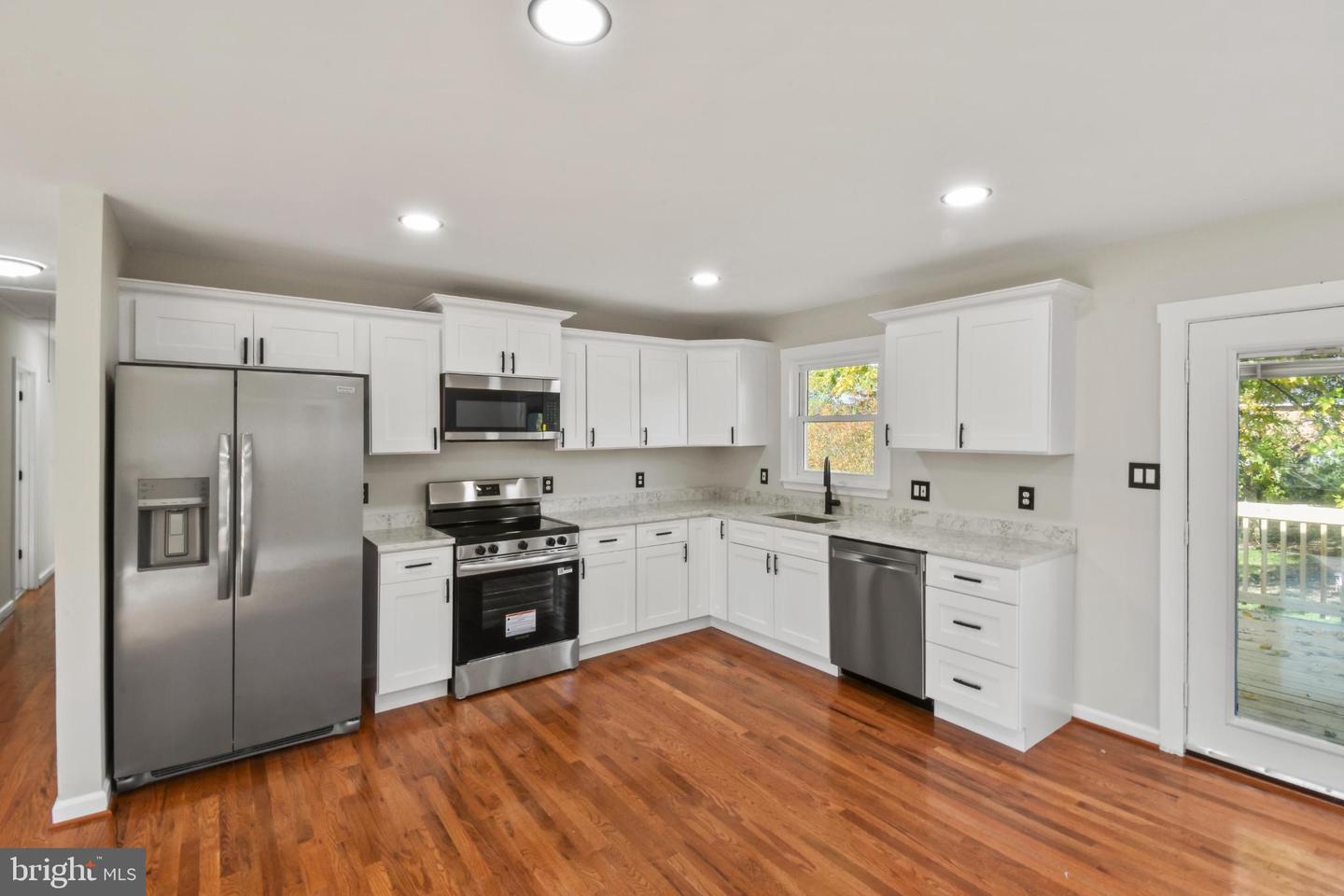 370 POE DR, FRONT ROYAL, Virginia 22630, 4 Bedrooms Bedrooms, 7 Rooms Rooms,3 BathroomsBathrooms,Residential,For sale,370 POE DR,VAWR2012626 MLS # VAWR2012626 370 POE DR, FRONT ROYAL, Virginia 22630, 4 Bedrooms Bedrooms, 7 Rooms Rooms,3 BathroomsBathrooms,Residential,For sale,370 POE DR,VAWR2012626 MLS # VAWR2012626