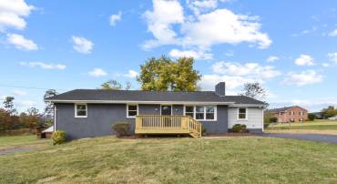 370 POE DR, FRONT ROYAL, Virginia 22630, 4 Bedrooms Bedrooms, 7 Rooms Rooms,3 BathroomsBathrooms,Residential,For sale,370 POE DR,VAWR2012626 MLS # VAWR2012626