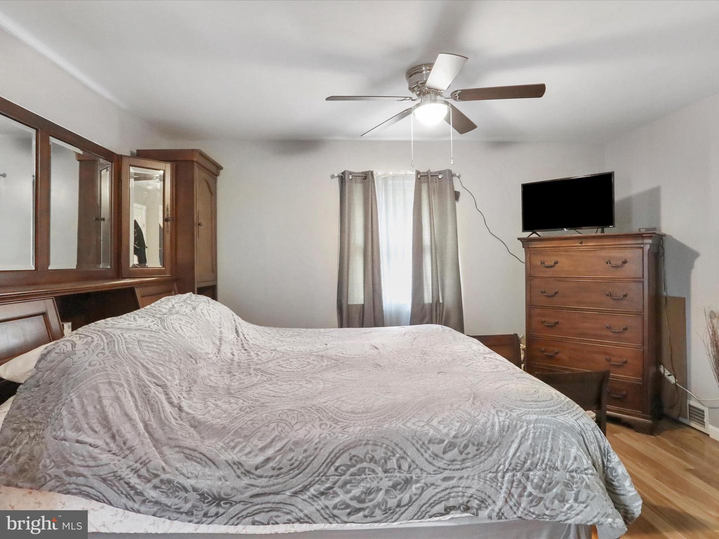 412 MASSANUTTEN HTS, WOODSTOCK, Virginia 22664, 2 Bedrooms Bedrooms, ,1 BathroomBathrooms,Residential,For sale,412 MASSANUTTEN HTS,VASH2012860 MLS # VASH2012860