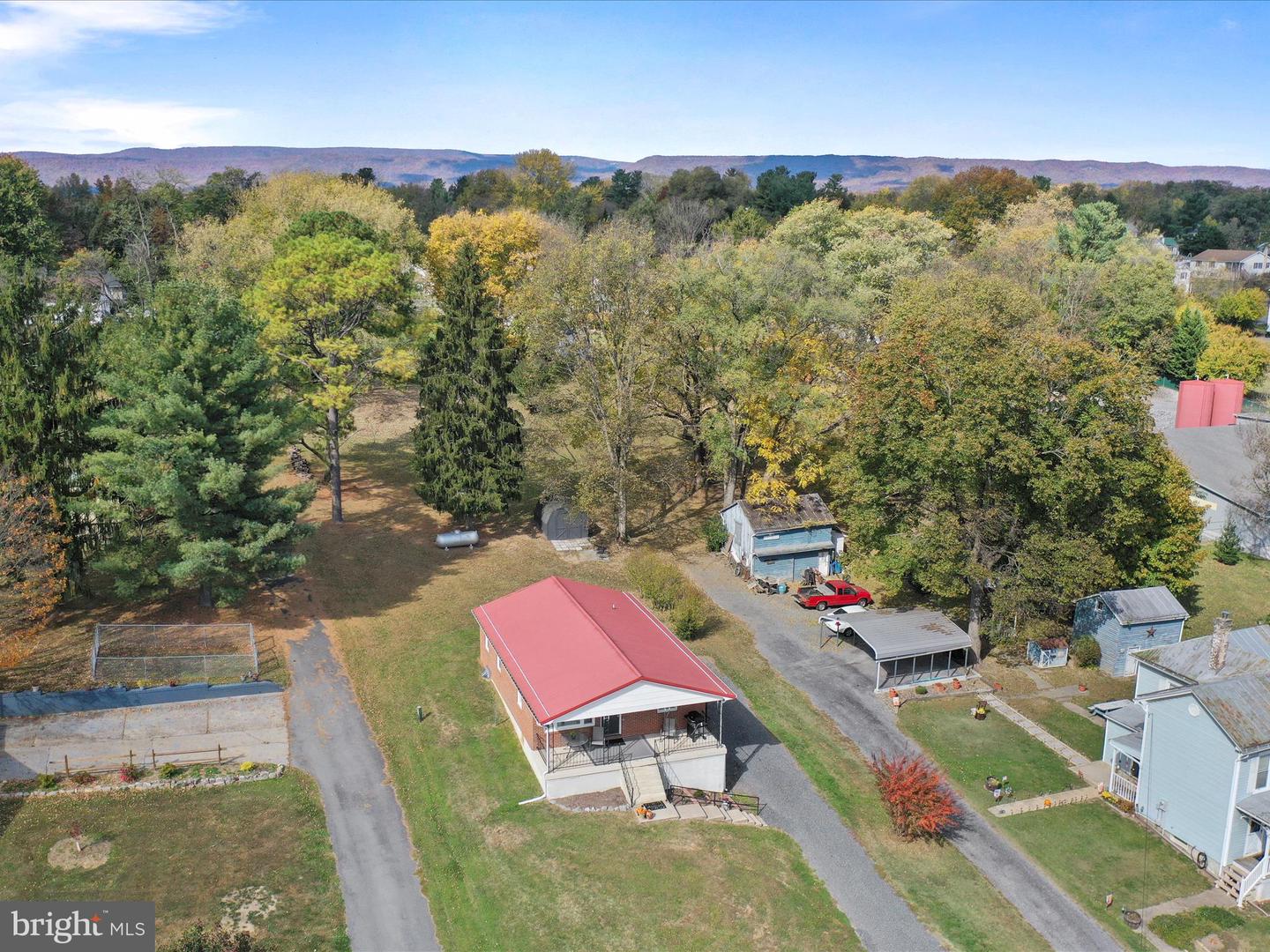 412 MASSANUTTEN HTS, WOODSTOCK, Virginia 22664, 2 Bedrooms Bedrooms, ,1 BathroomBathrooms,Residential,For sale,412 MASSANUTTEN HTS,VASH2012860 MLS # VASH2012860