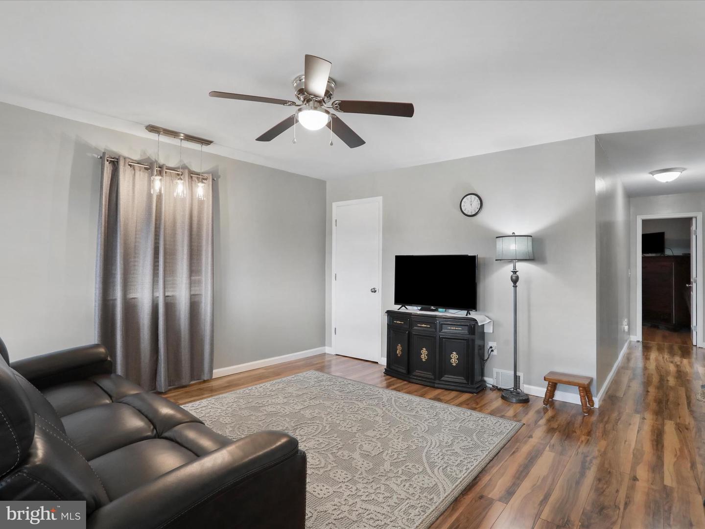 412 MASSANUTTEN HTS, WOODSTOCK, Virginia 22664, 2 Bedrooms Bedrooms, ,1 BathroomBathrooms,Residential,For sale,412 MASSANUTTEN HTS,VASH2012860 MLS # VASH2012860