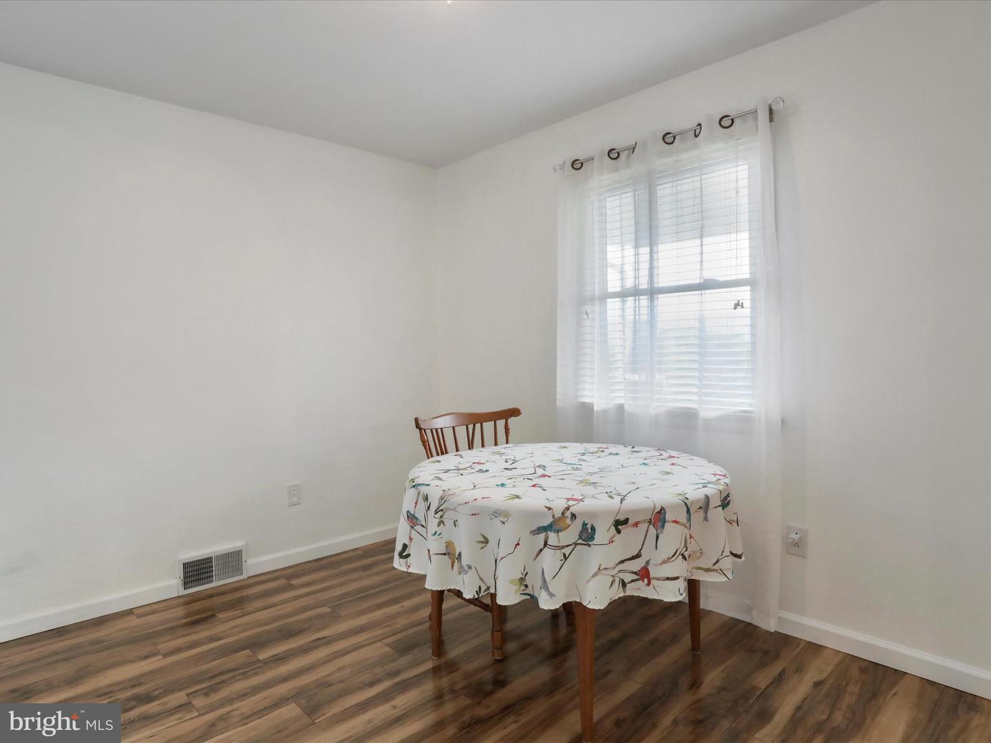 412 MASSANUTTEN HTS, WOODSTOCK, Virginia 22664, 2 Bedrooms Bedrooms, ,1 BathroomBathrooms,Residential,For sale,412 MASSANUTTEN HTS,VASH2012860 MLS # VASH2012860